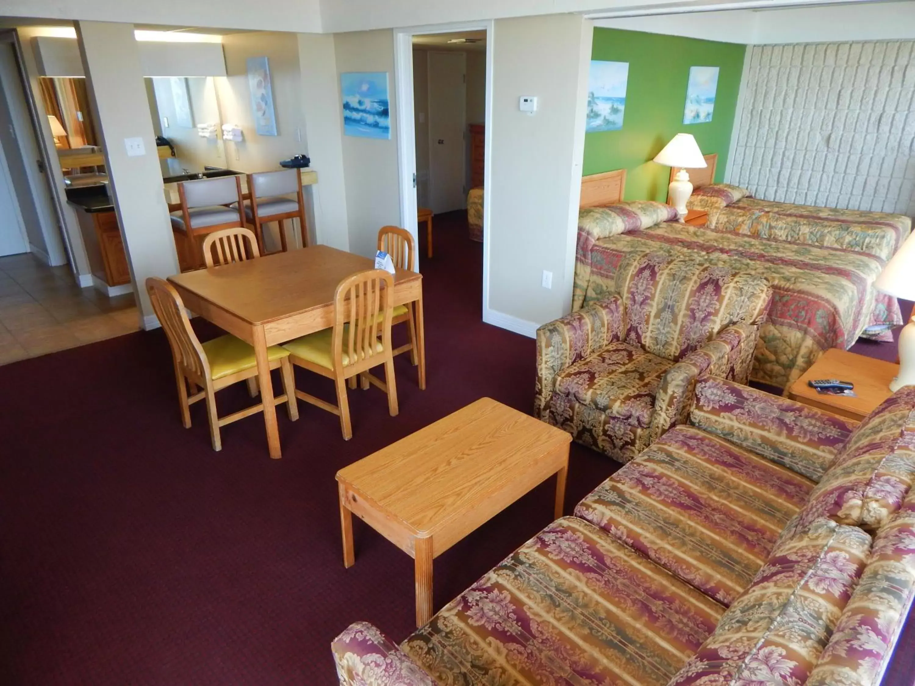 Living room, Dining Area in Padre South Hotel On The Beach