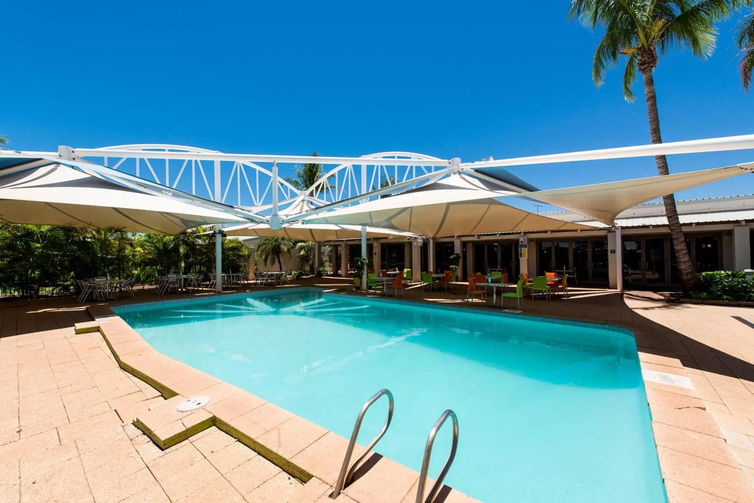 Swimming pool in Ibis Styles Karratha