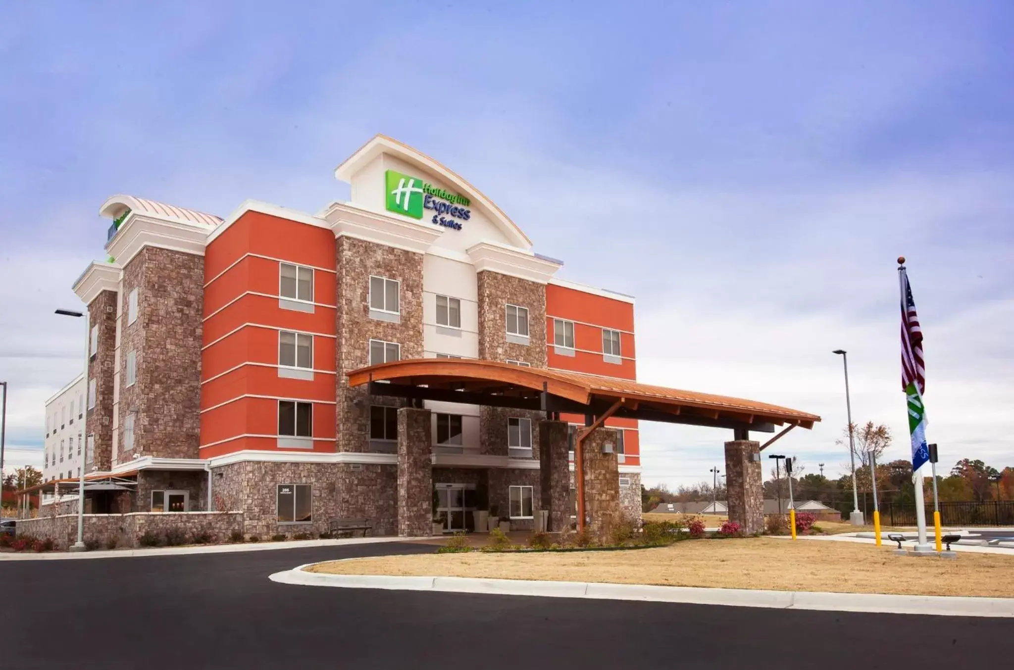 Property Building in Holiday Inn Express Hotel & Suites Hot Springs, an IHG Hotel