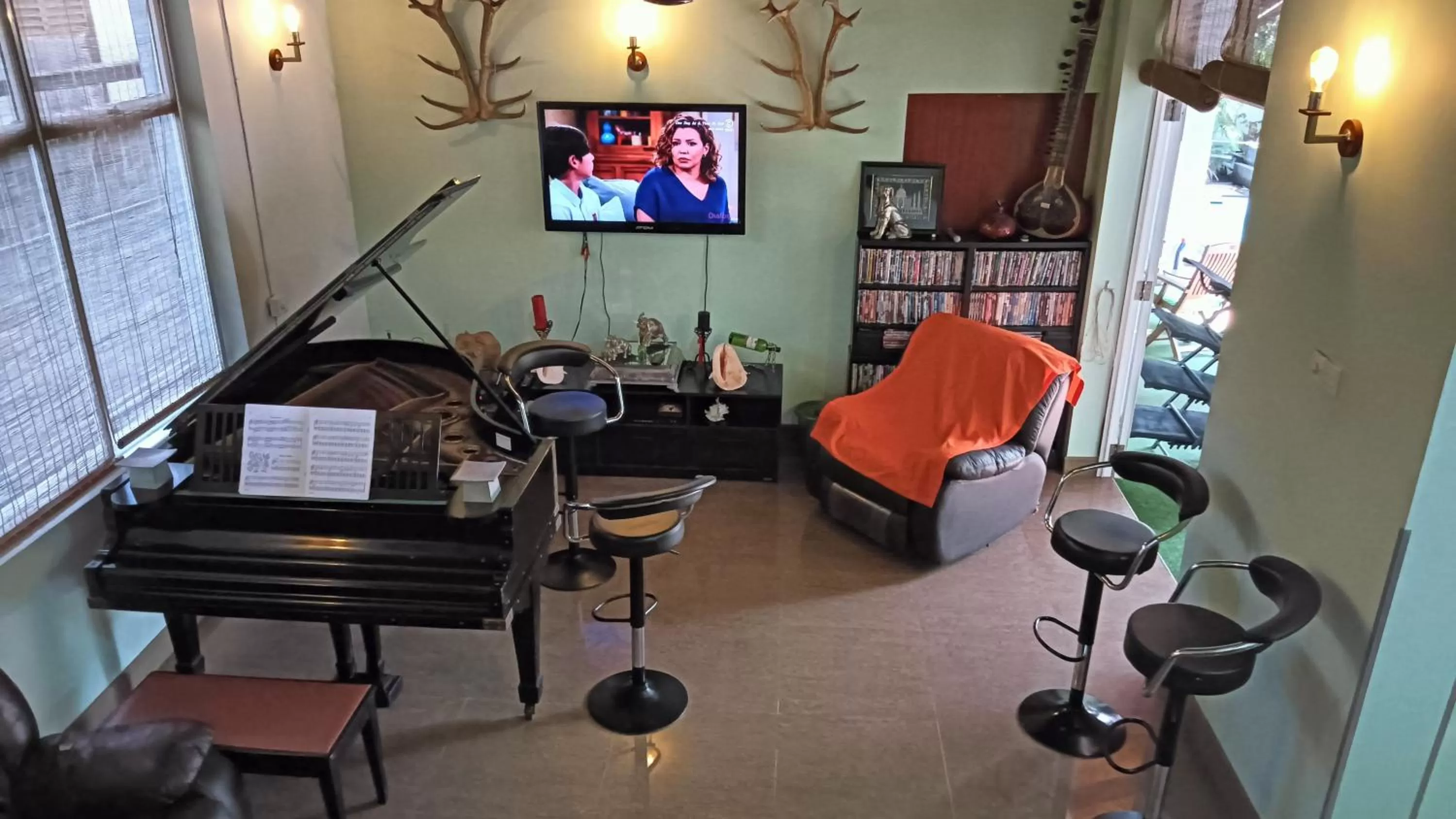 Lounge or bar in Palms Villa