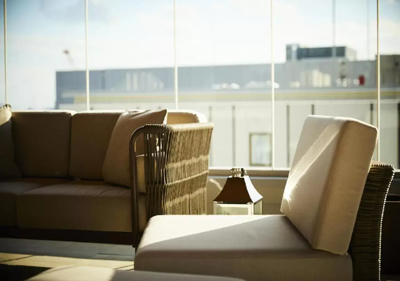 Communal lounge/ TV room, Seating Area in Hotel Intergate Hiroshima