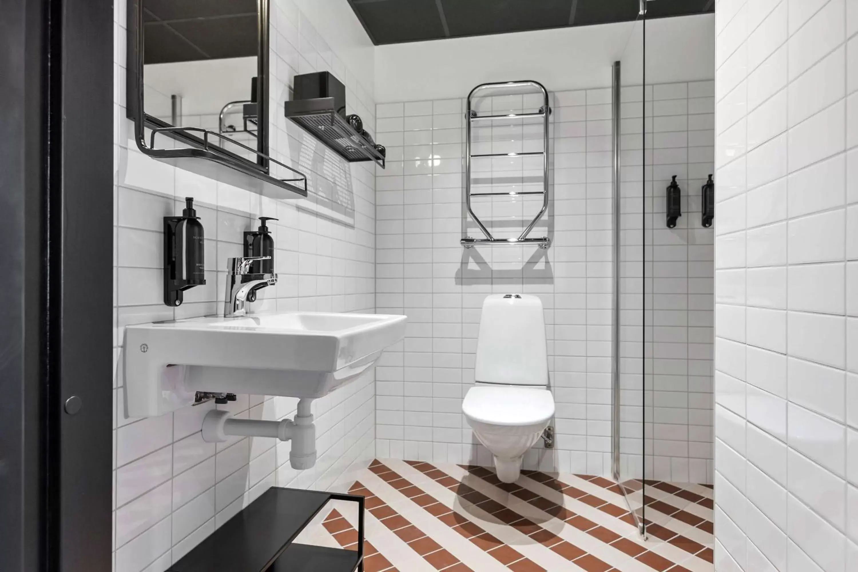Shower, Bathroom in Hotel Giò; BW Signature Collection