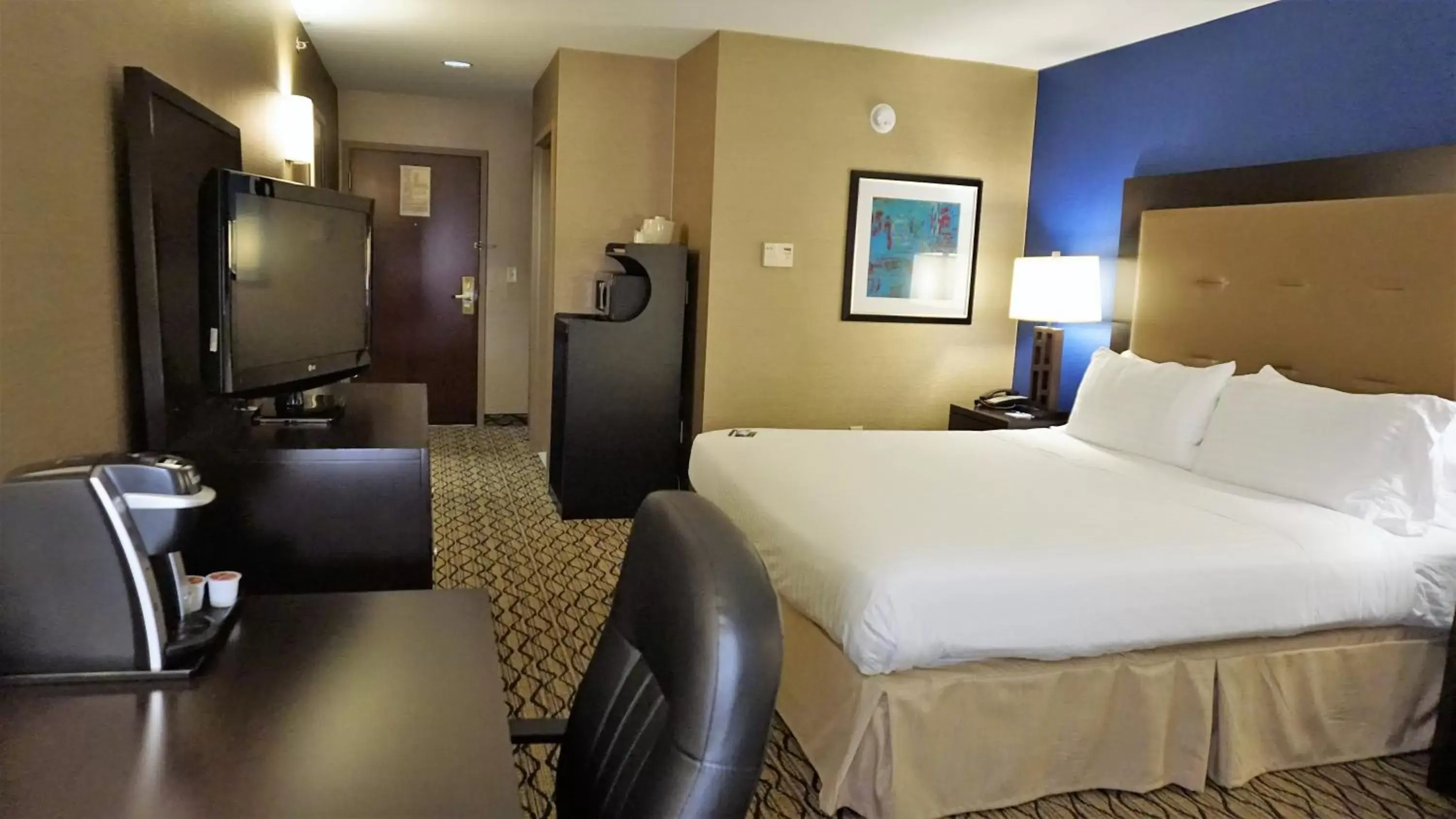 Photo of the whole room in Holiday Inn Express & Suites Gibson, an IHG Hotel