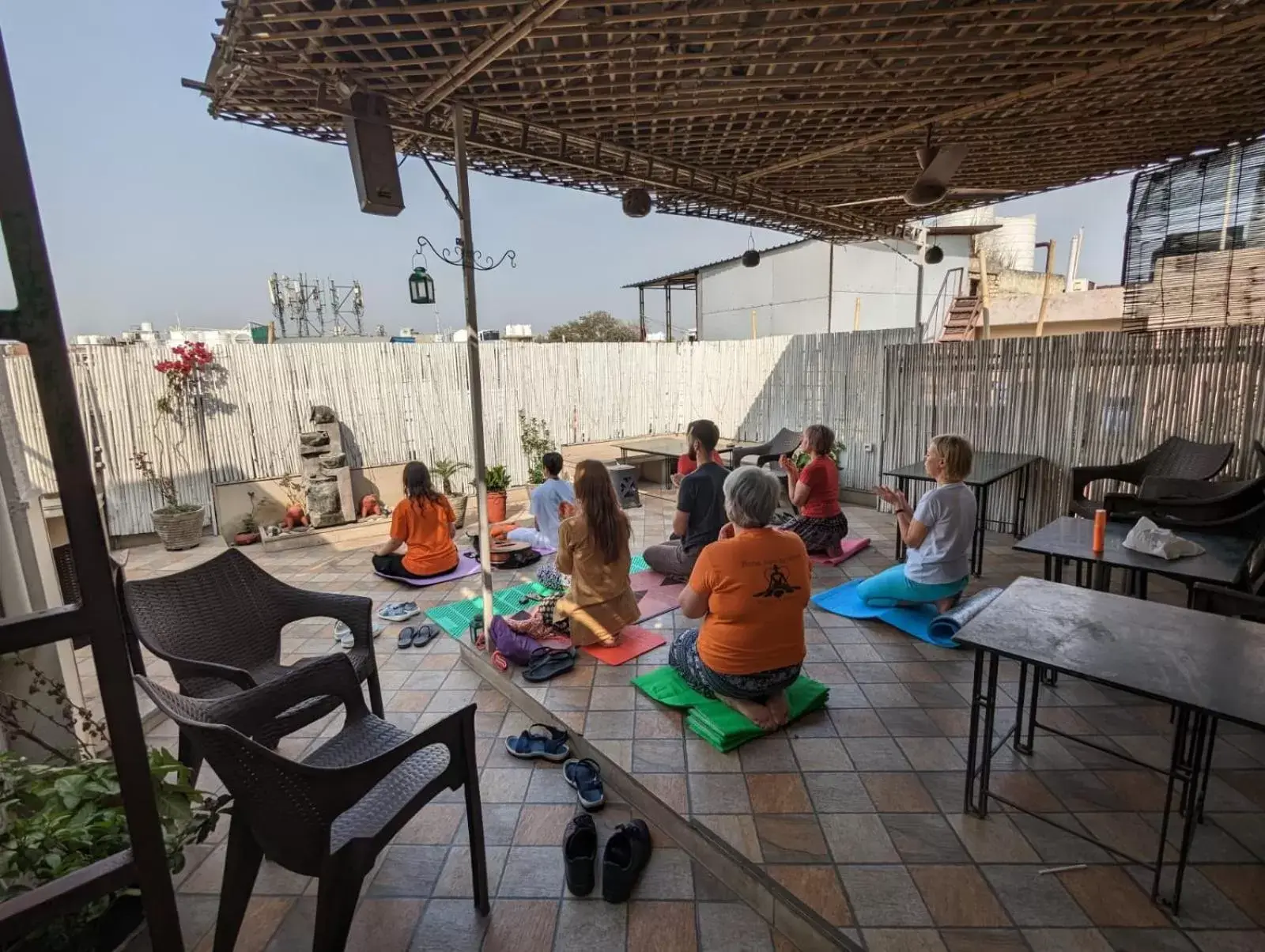 Restaurant/places to eat in Smyle Inn - Best Value Hotel near New Delhi Station Restaurant/places to eat in Smyle Inn - Best Value Hotel near New Delhi Station