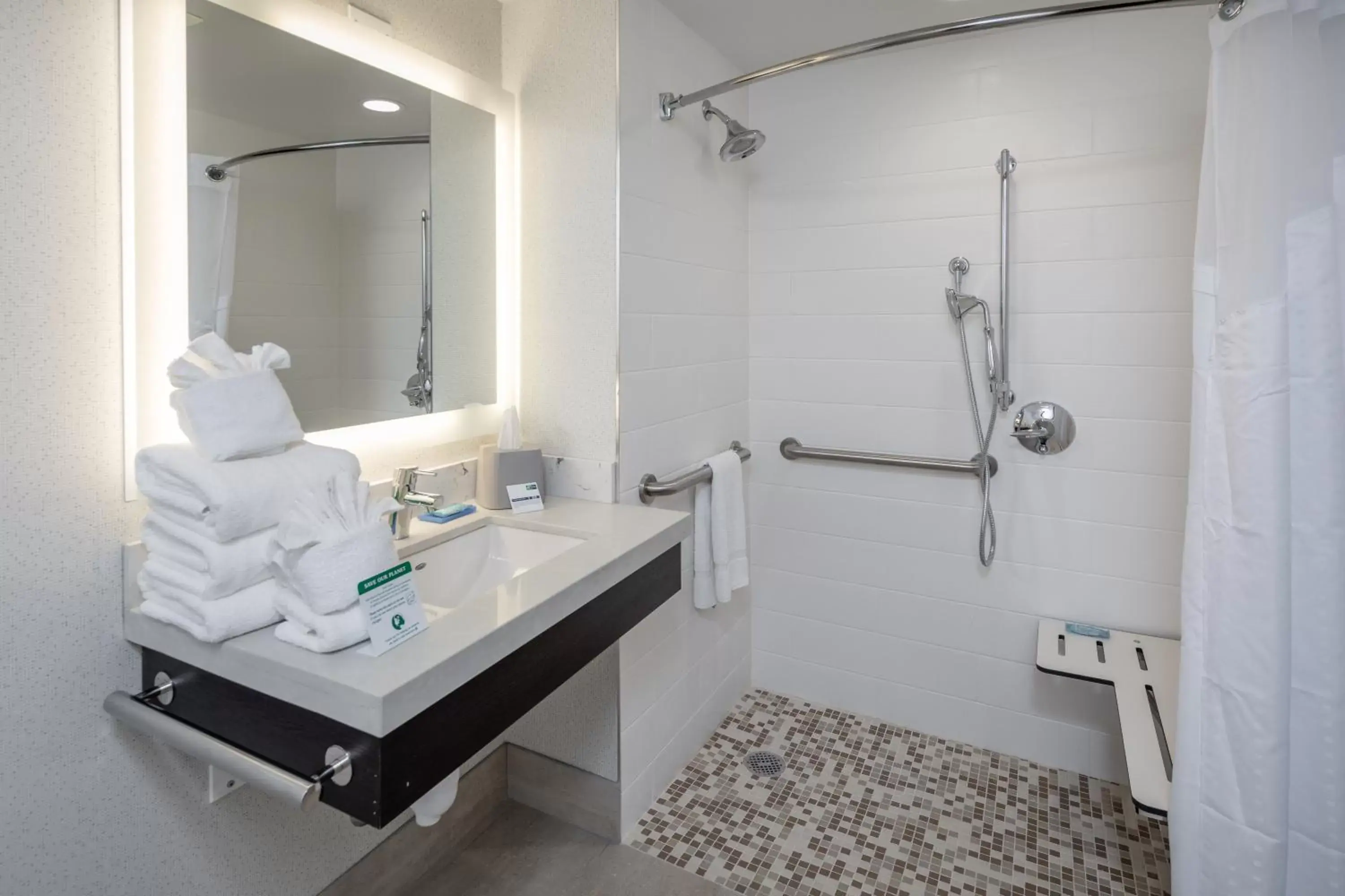 Bathroom in Holiday Inn Express - Sunnyvale - Silicon Valley, an IHG Hotel
