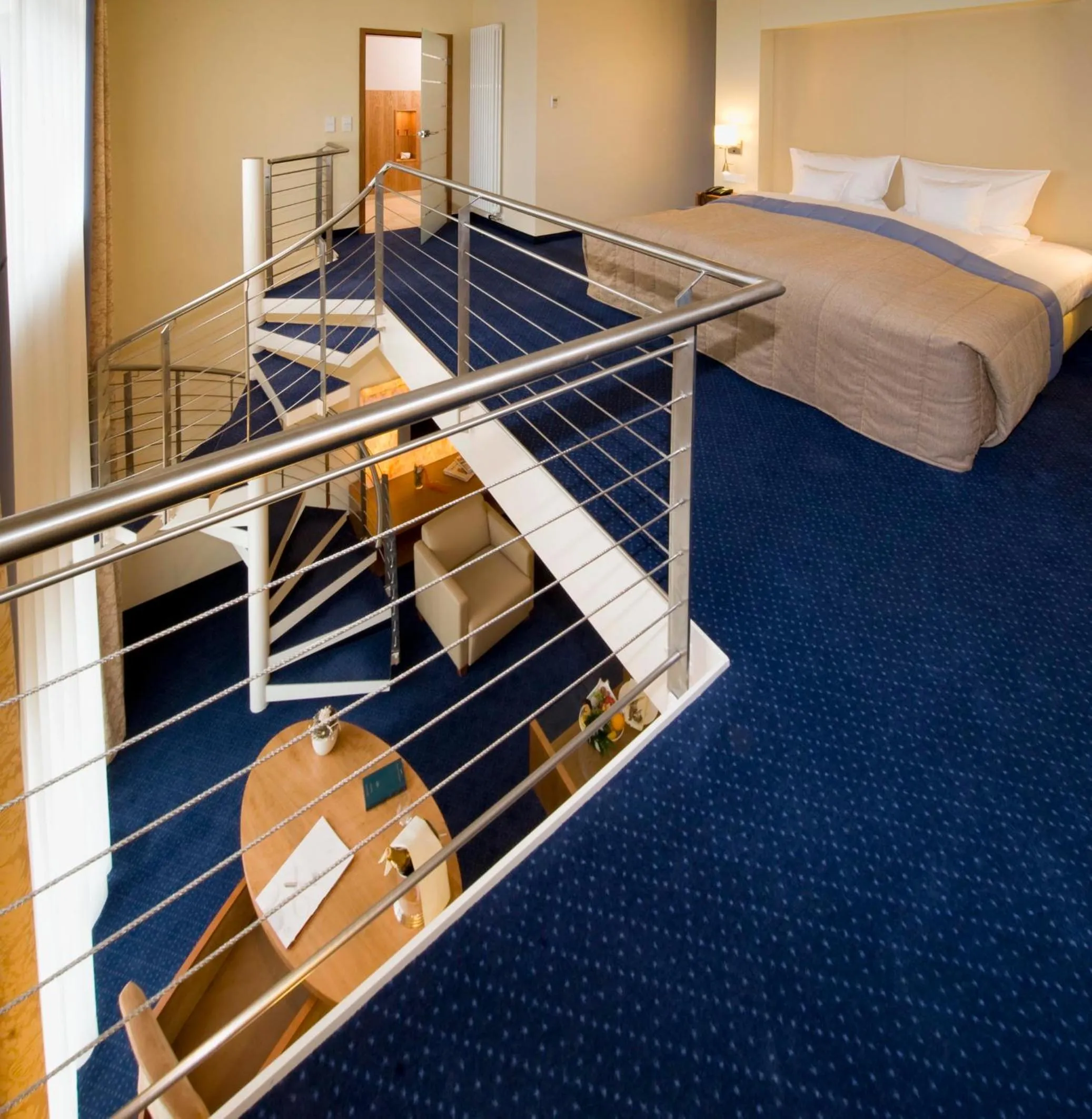 Bedroom, Bed in Lind Hotel