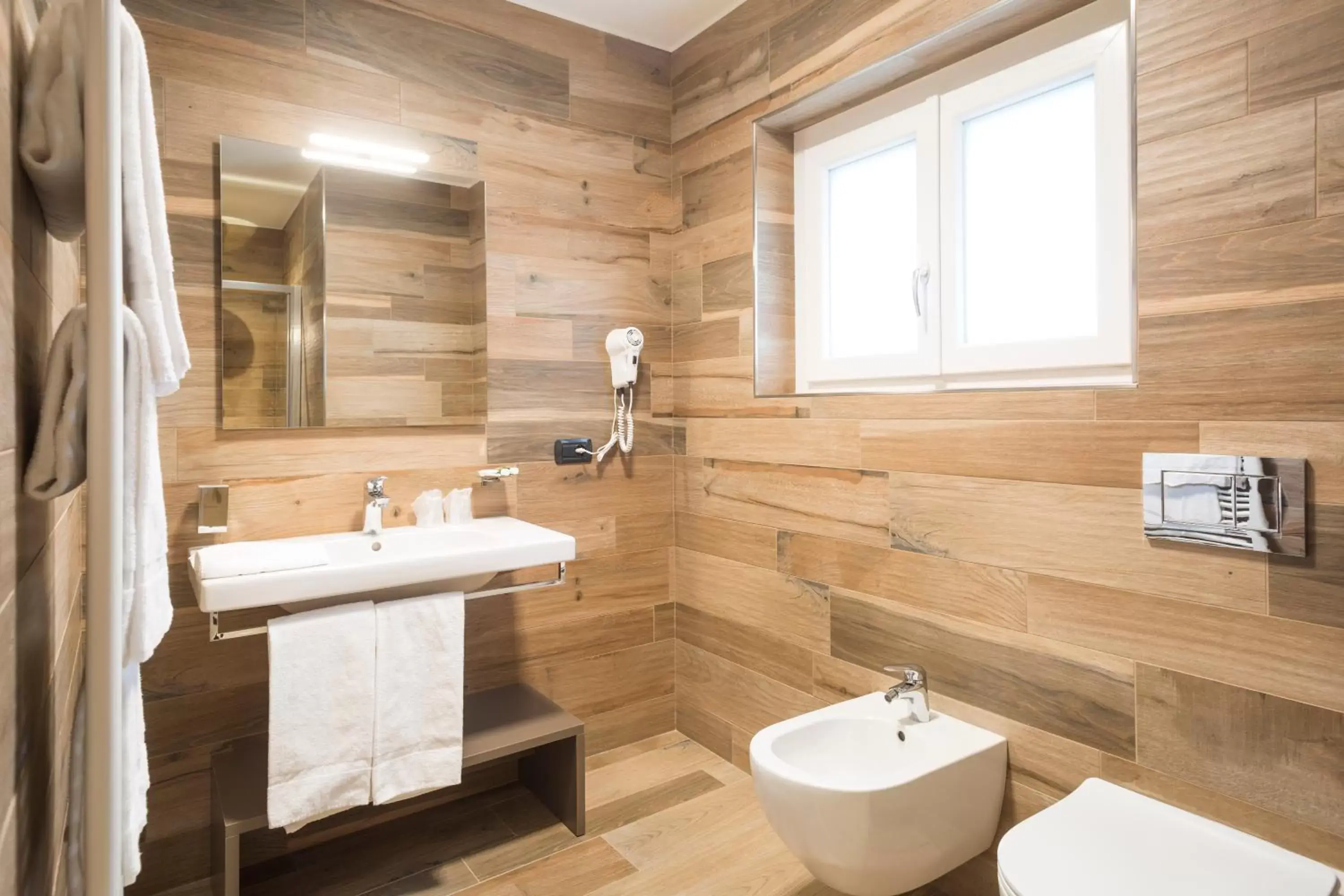 Bathroom in Hotel Baia di Paré