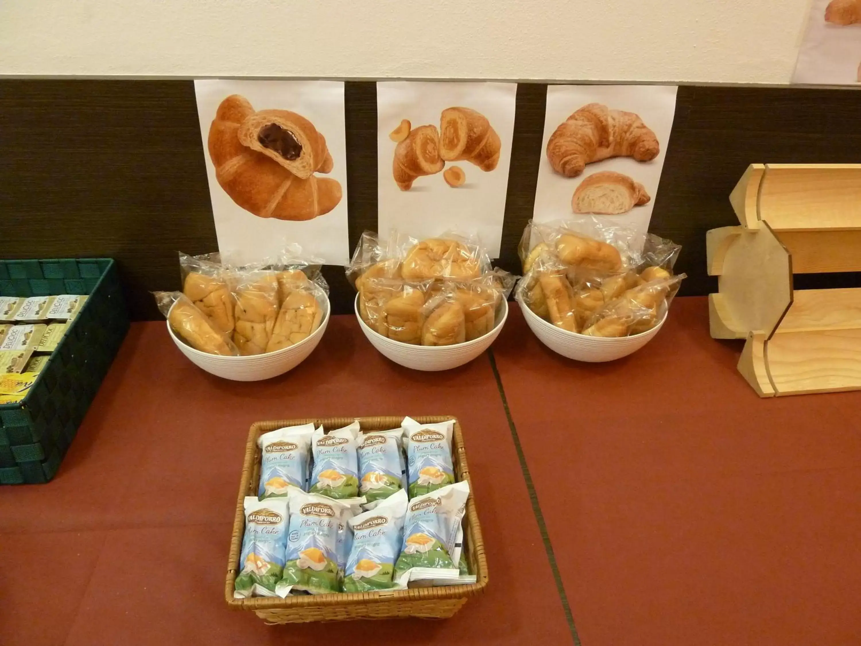 Buffet breakfast in Hotel Fiera