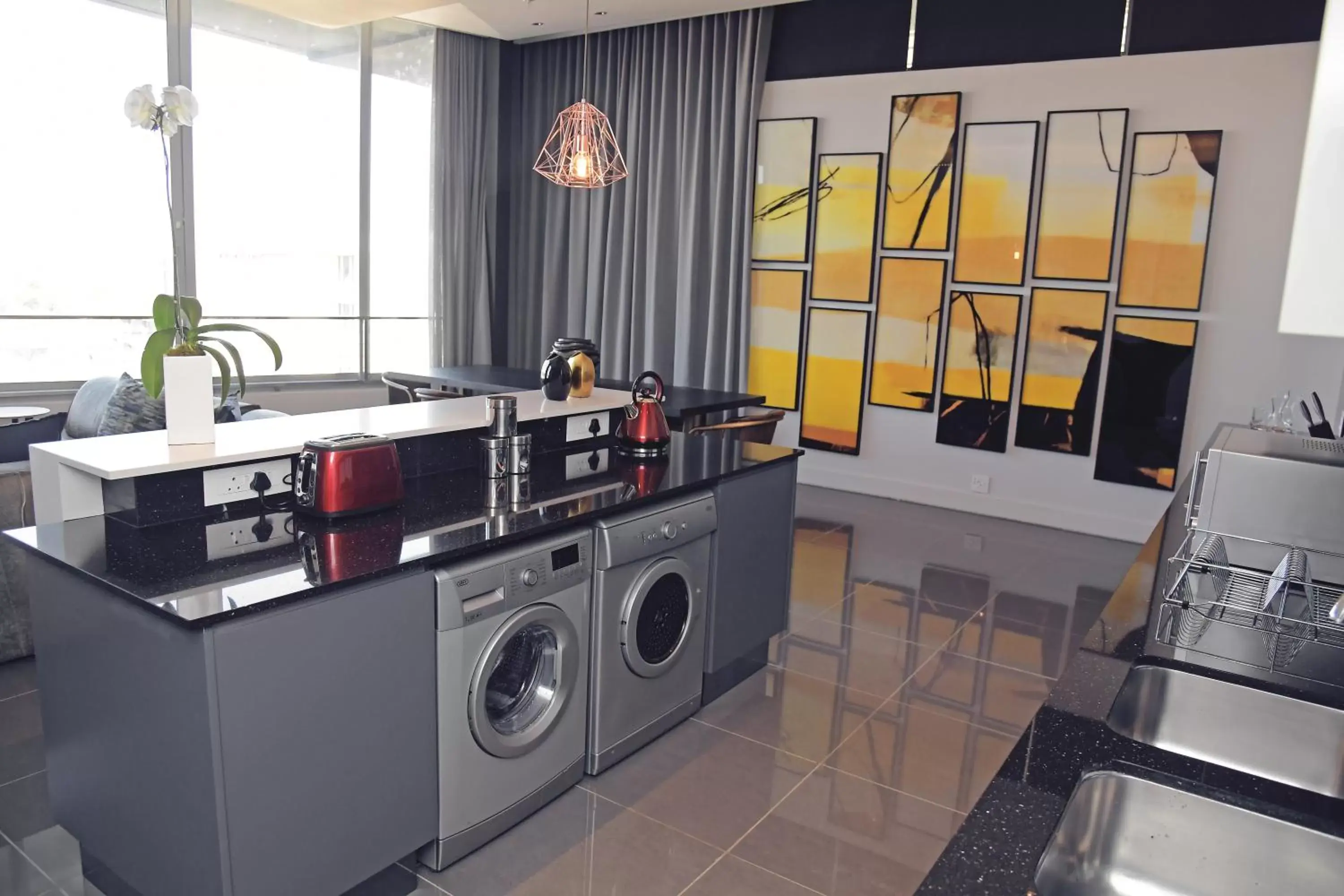 Kitchen or kitchenette, Kitchen/Kitchenette in The Capital Menlyn Maine