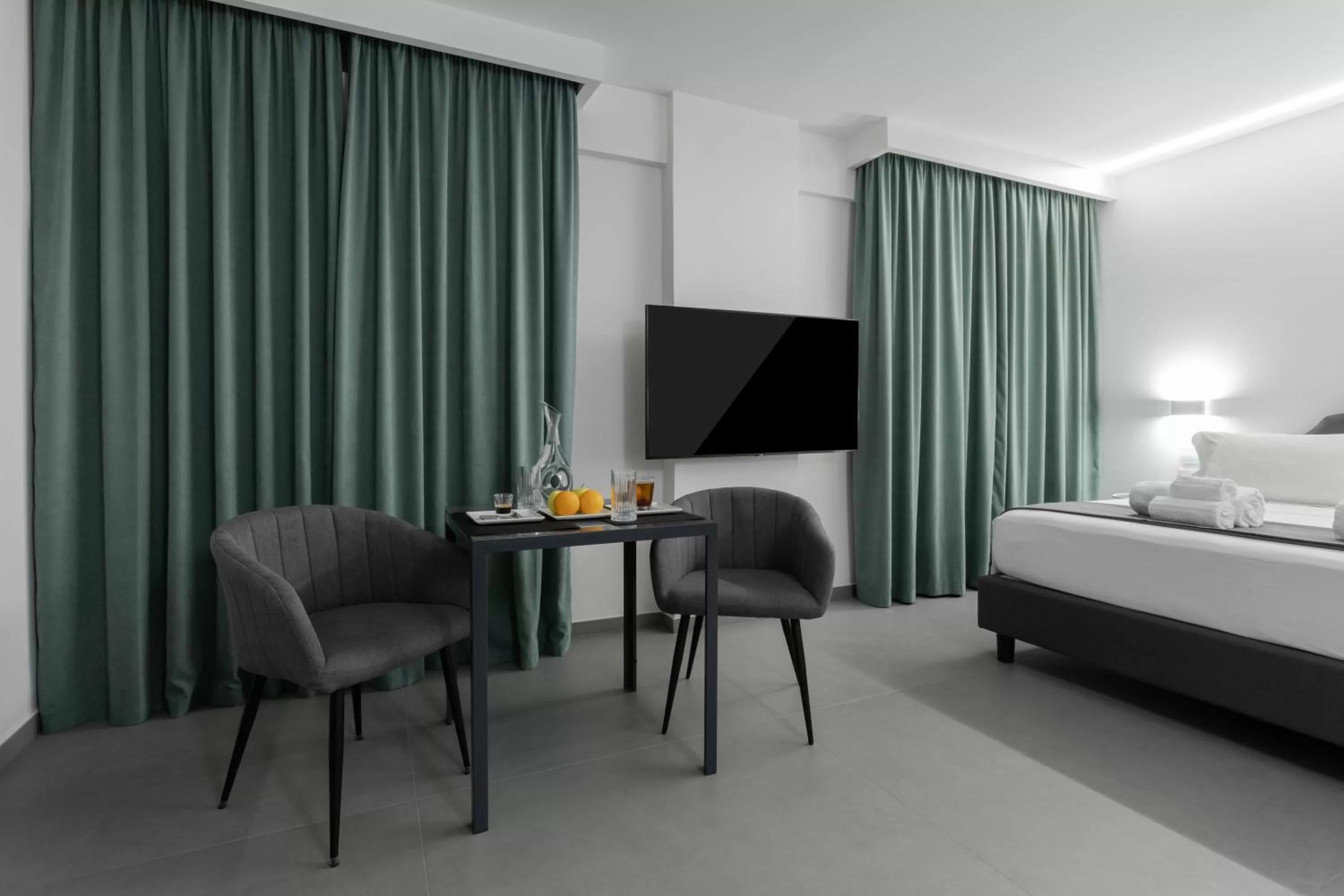Communal lounge/ TV room, Bed in Suite Palermo Apartment