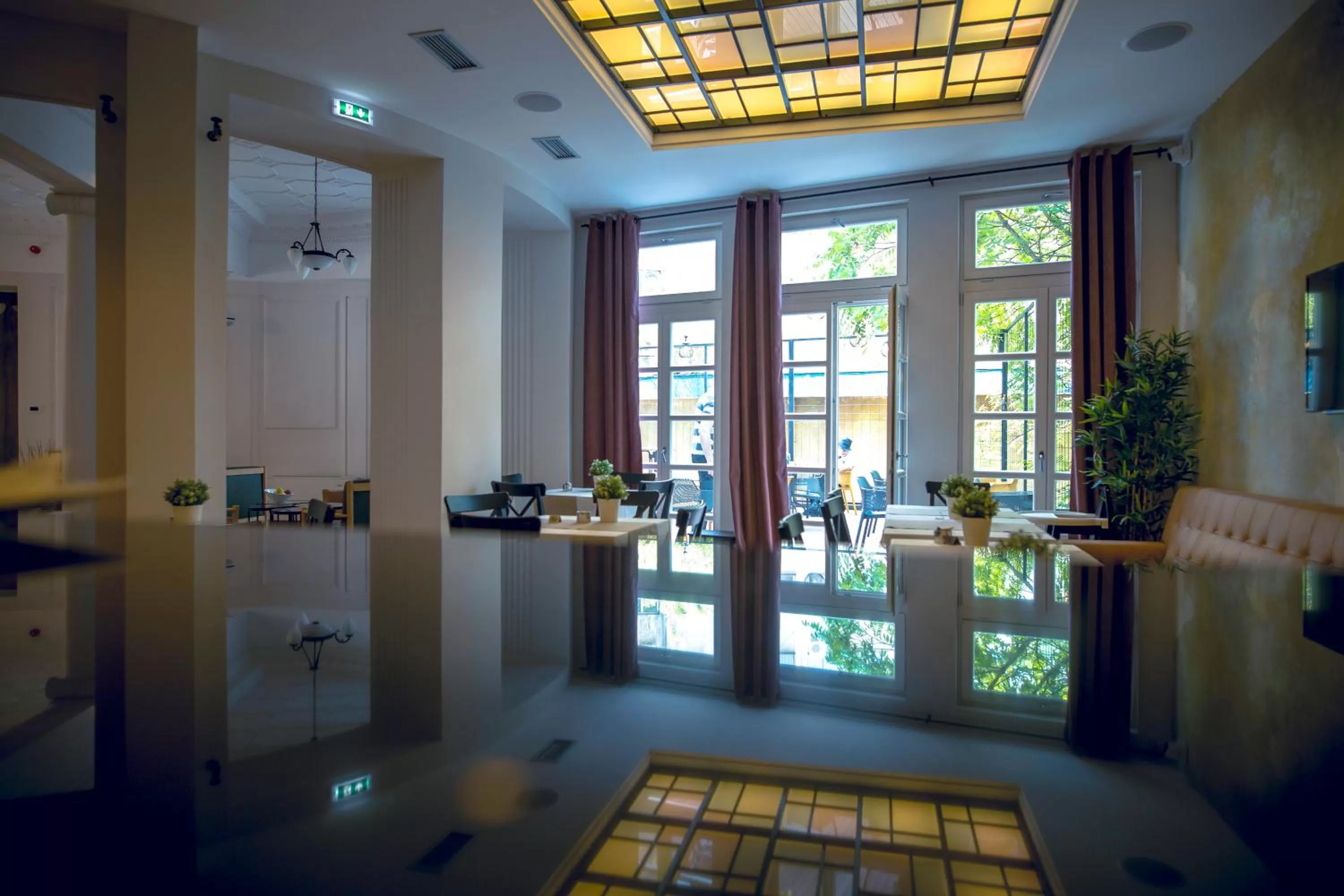 Lounge or bar in Public House Hotel