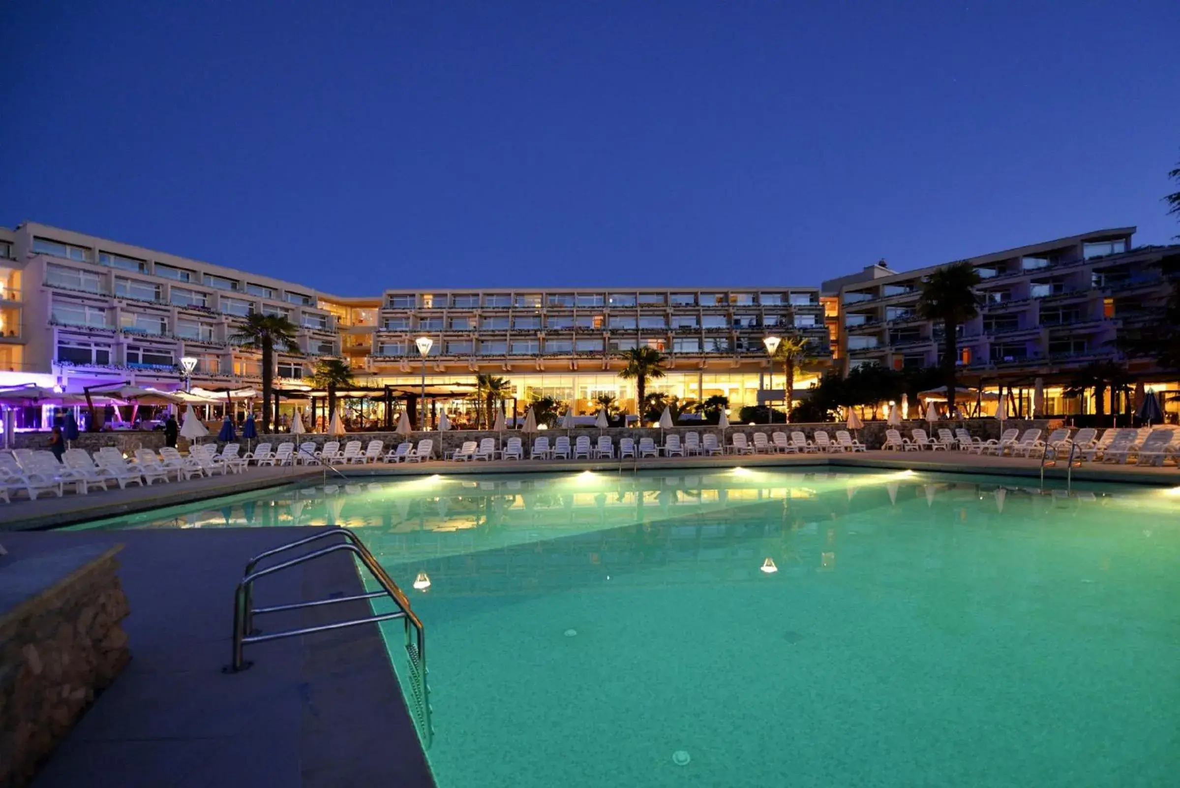 Facade/entrance, Swimming Pool in Hotel Mediteran Plava Laguna