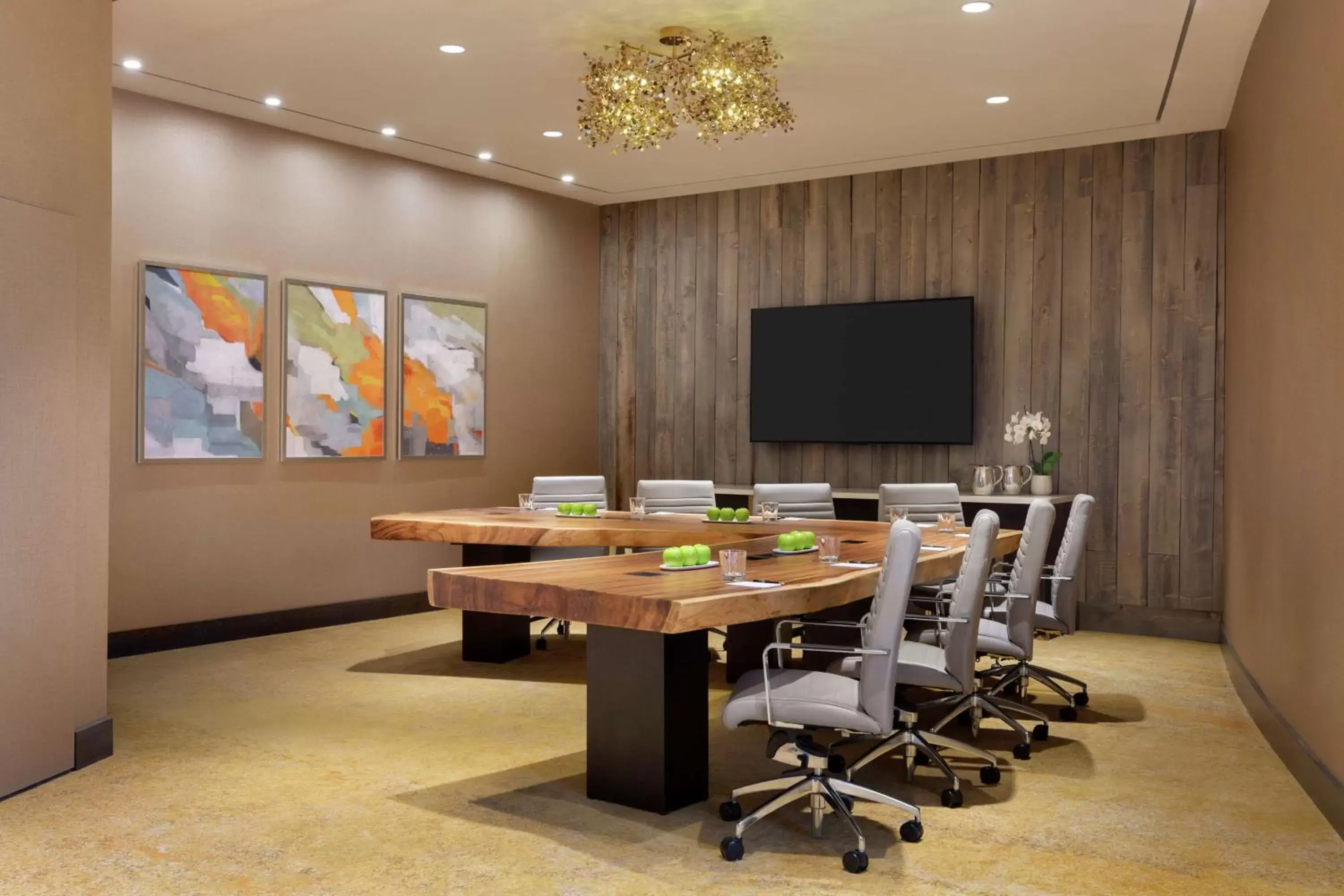 Meeting/conference room in Hoodoo Moab, Curio Collection by Hilton