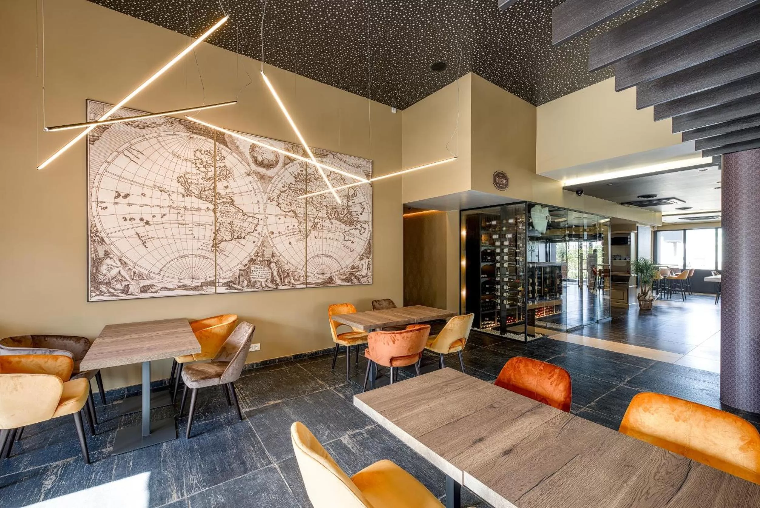 Restaurant/places to eat in Hotel Le 830 Namur