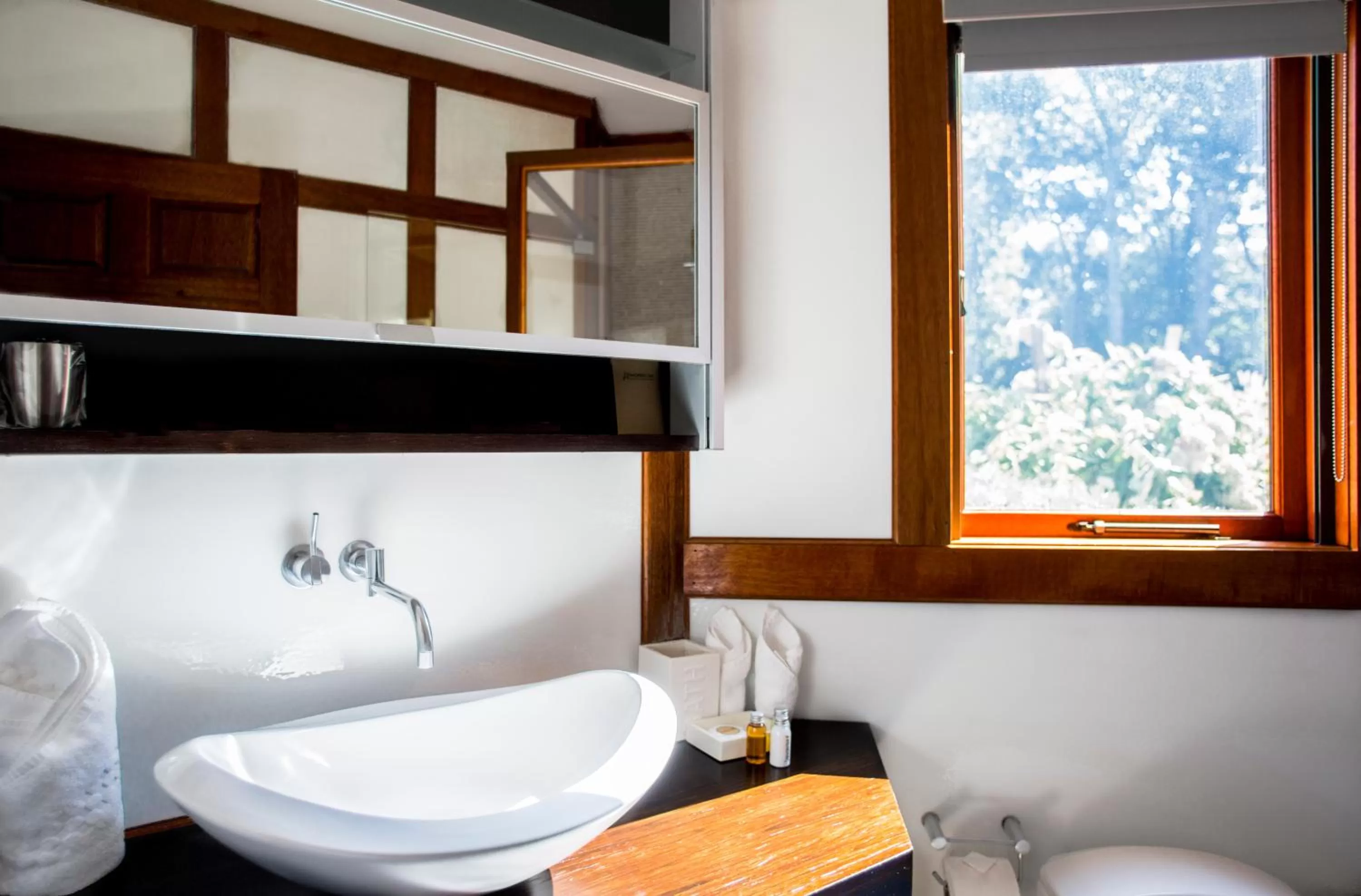 Bathroom in East Hampton Art House Bed and Breakfast