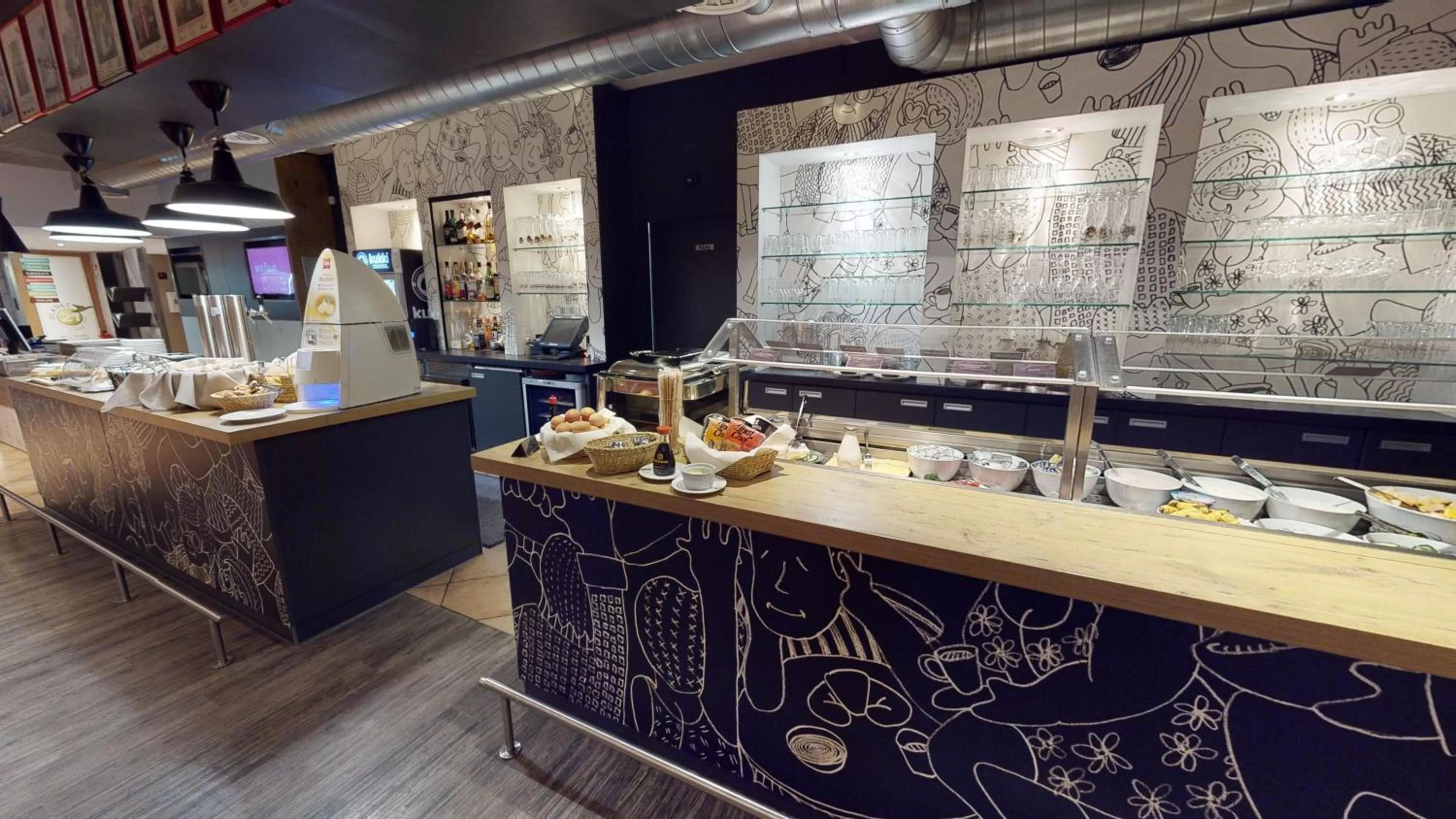 Restaurant/places to eat in ibis Hotel Köln Airport