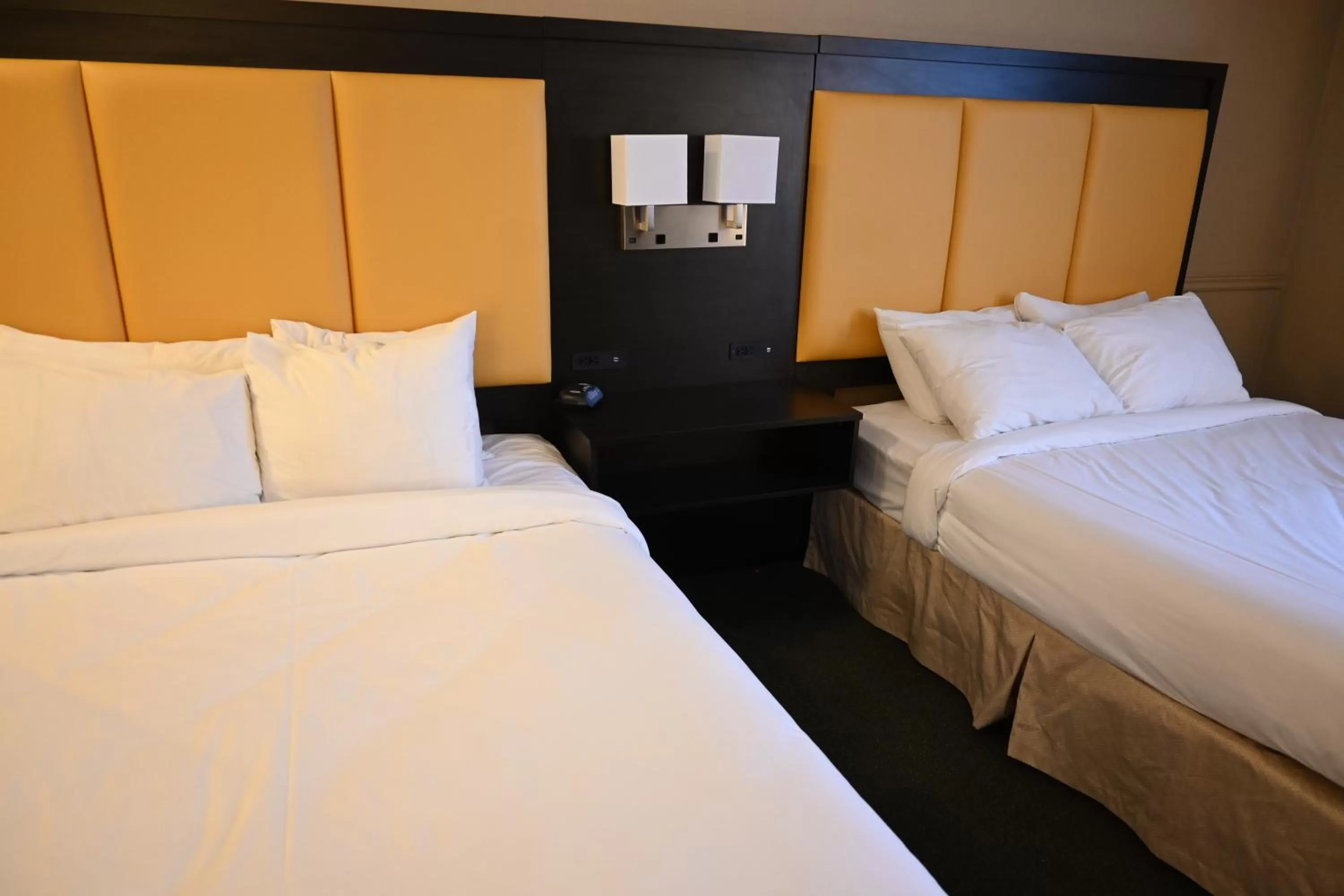 Bed in The Gananoque Inn