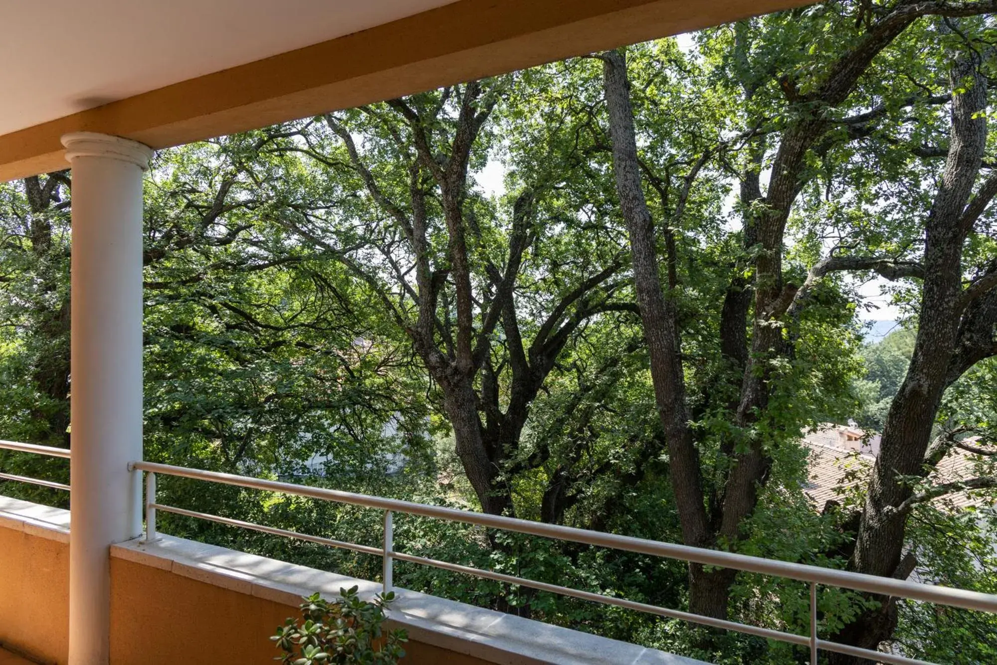 View (from property/room), Balcony/Terrace in INTER-HOTEL CÃ´tÃ© Sud Hotel Allauch