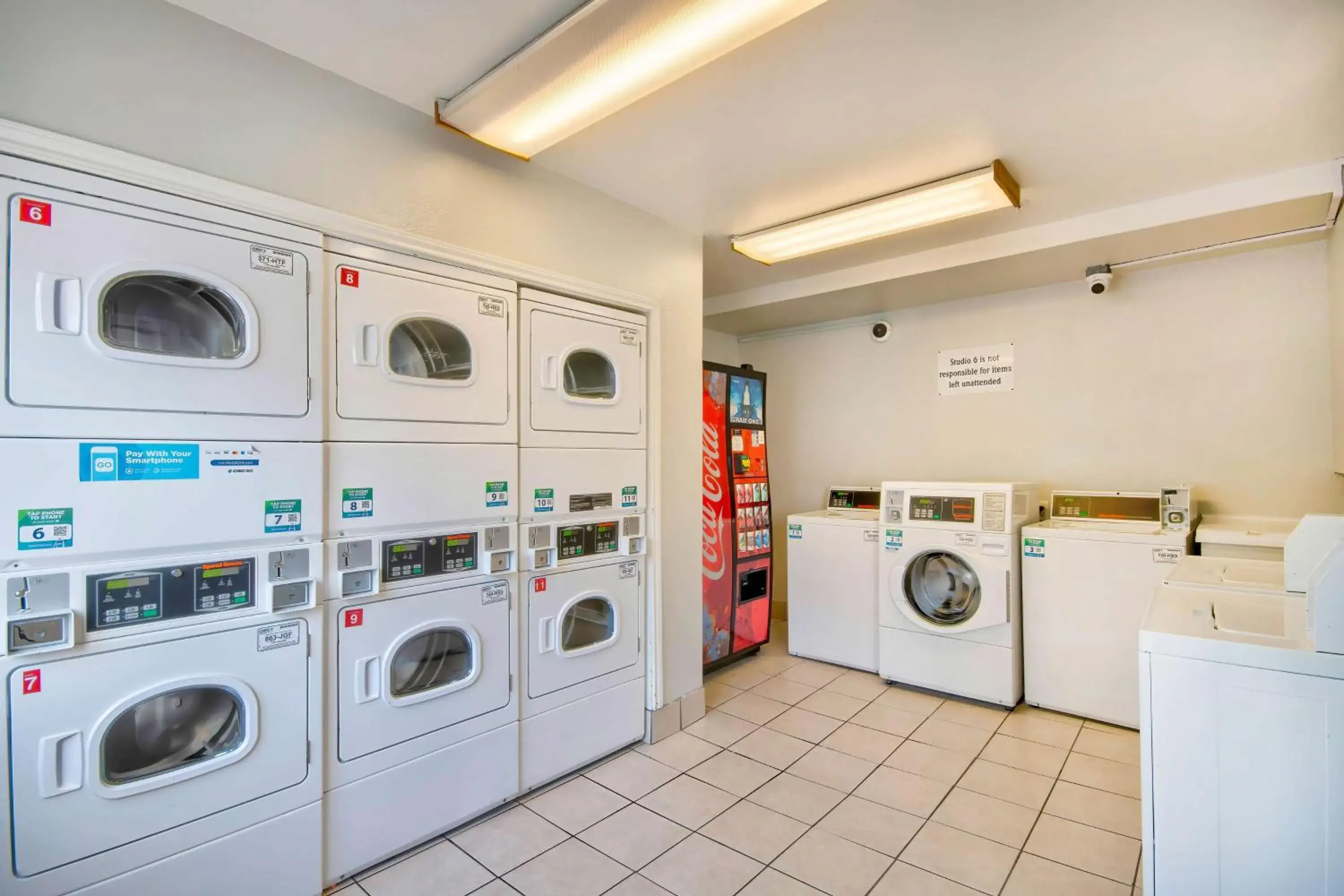 laundry, Kitchen/Kitchenette in Studio 6-Austin, TX - Midtown