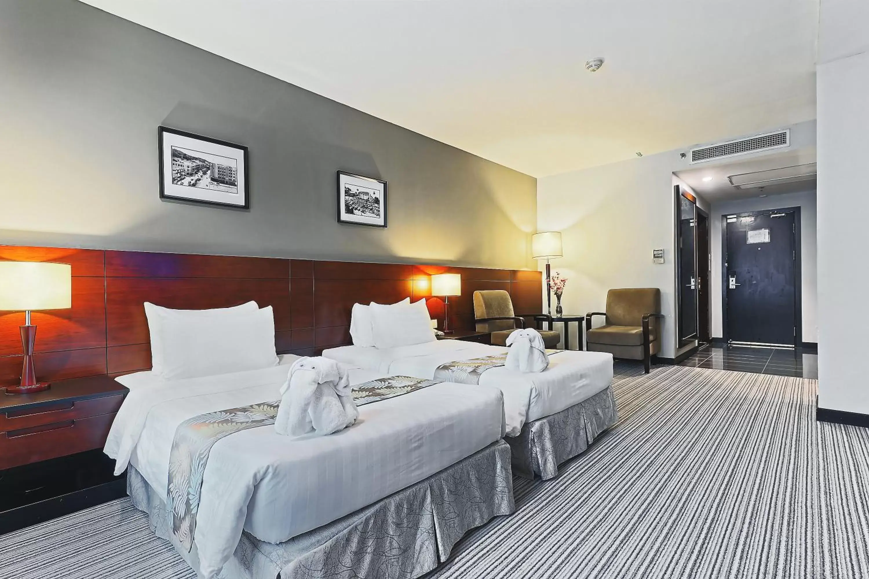 Bedroom, Bed in Hotel Sixty3