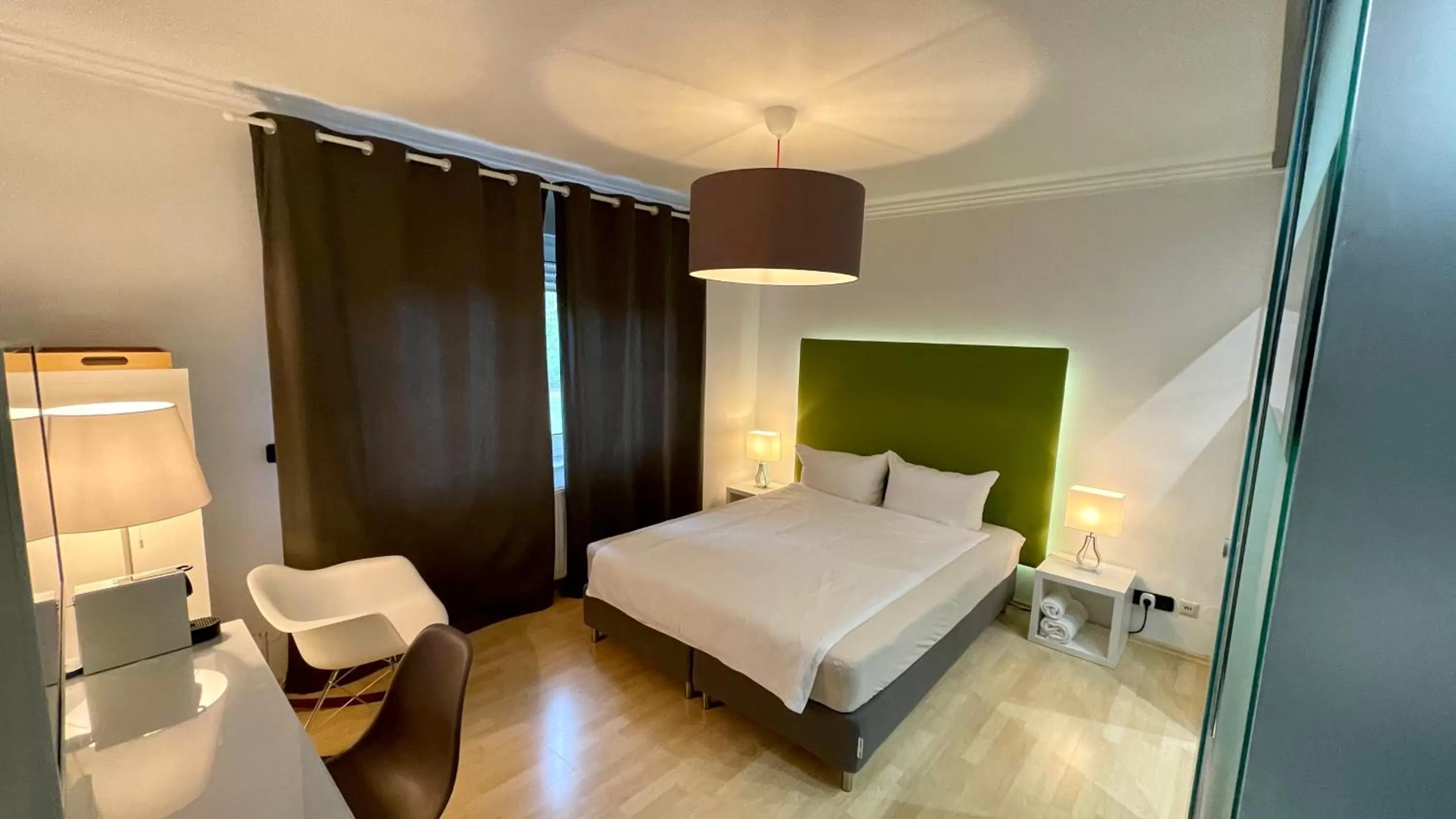 Bedroom, Bed in smart&beautiful Guesthouse