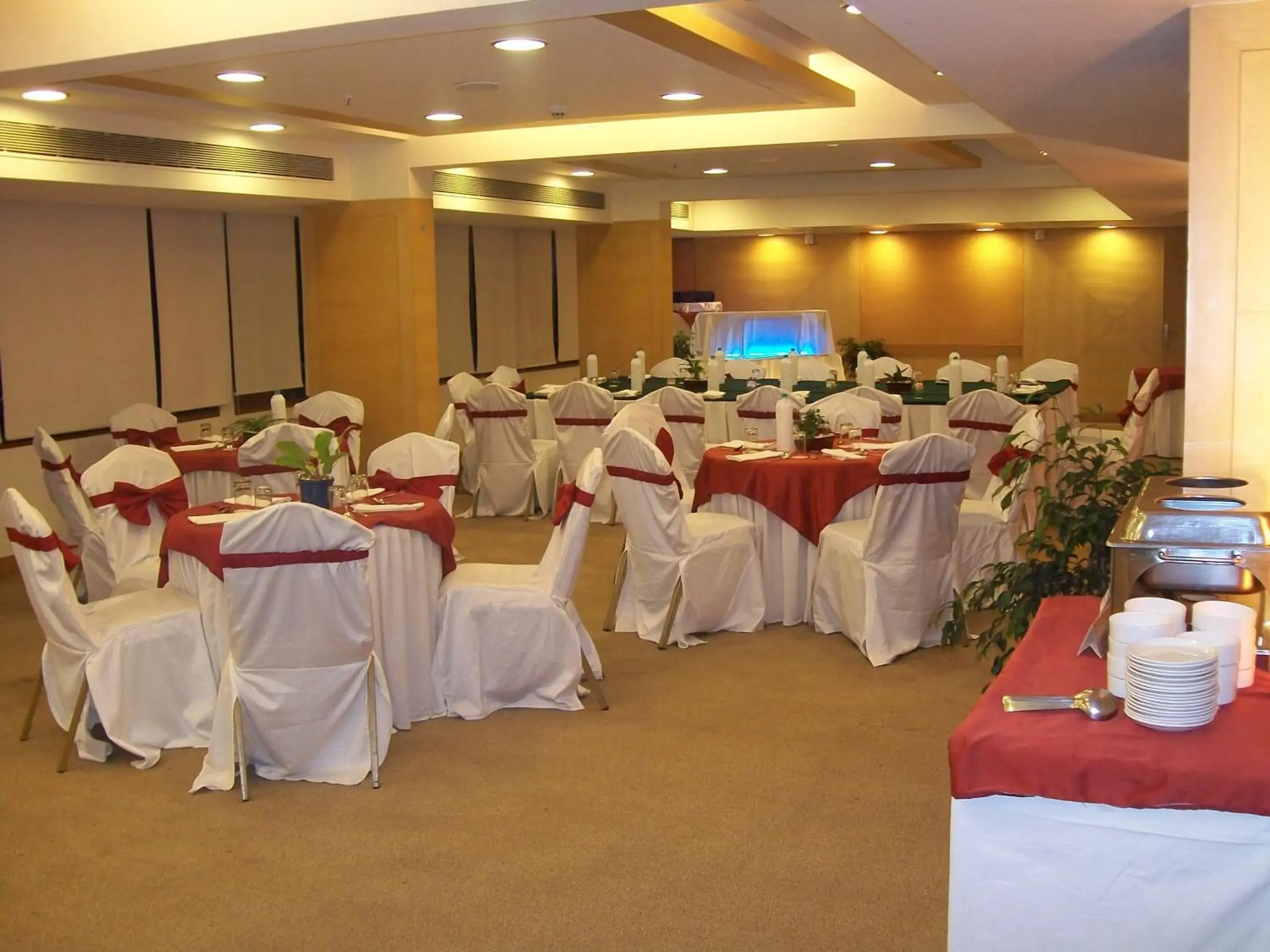 Restaurant/places to eat, Banquet Facilities in Hotel Vits Aurangabad