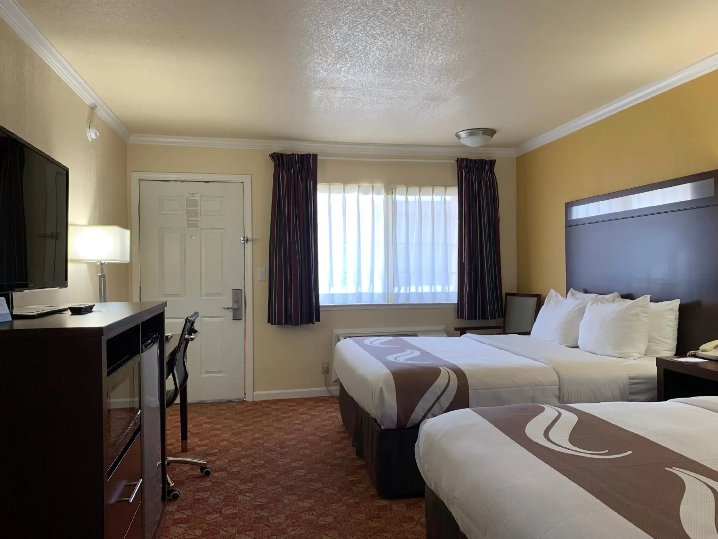 Photo of the whole room in Quality Inn Ukiah Downtown