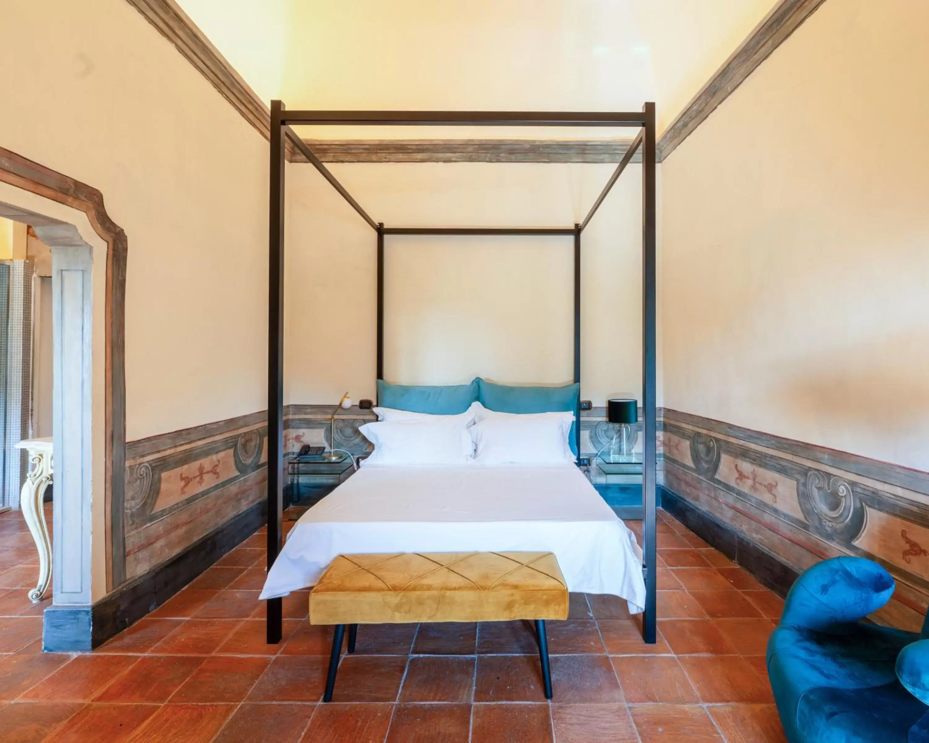 Photo of the whole room, Bed in Castello di Limatola