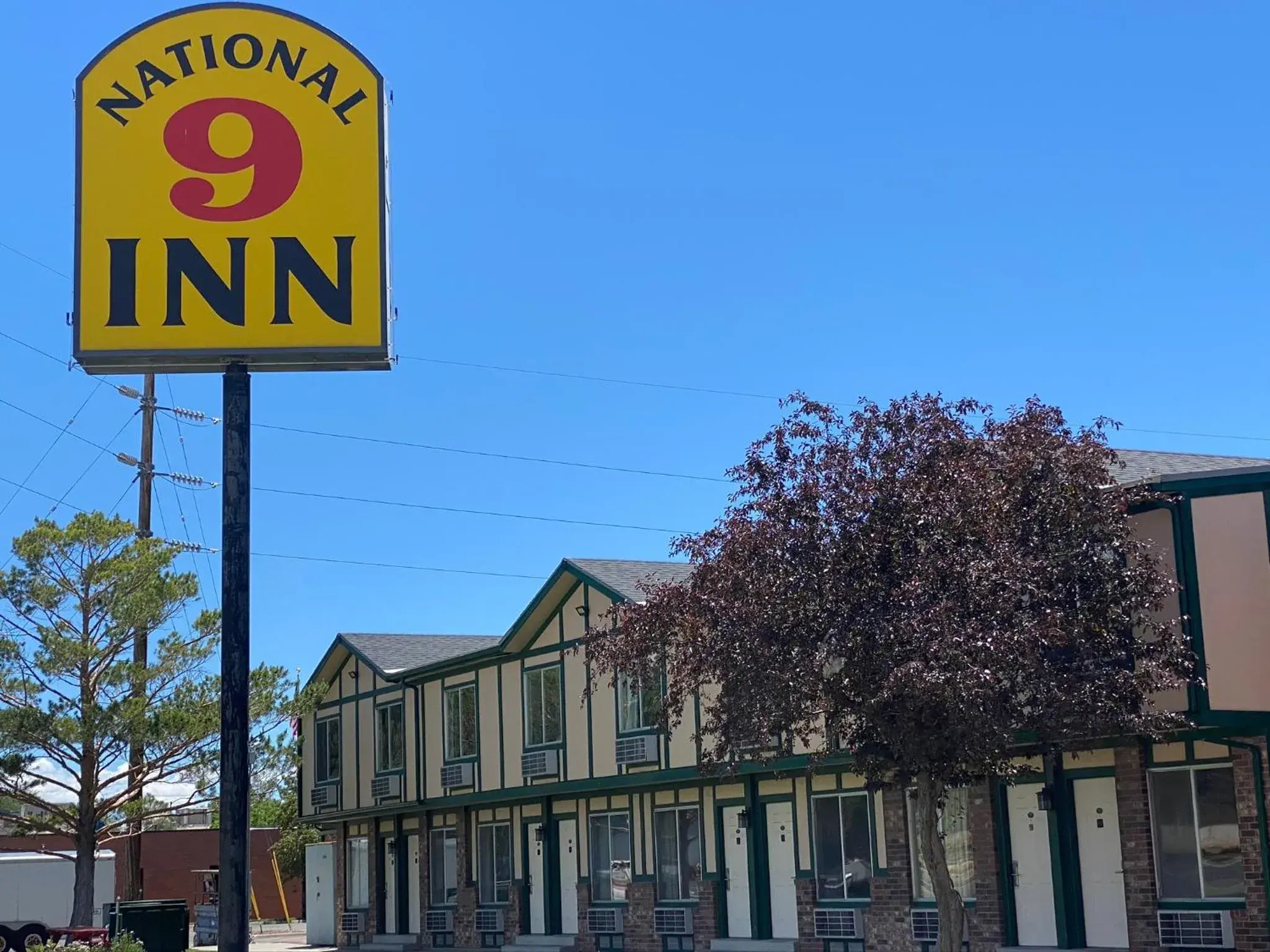 Facade/entrance in National 9 Inn Price Facade/entrance in National 9 Inn Price