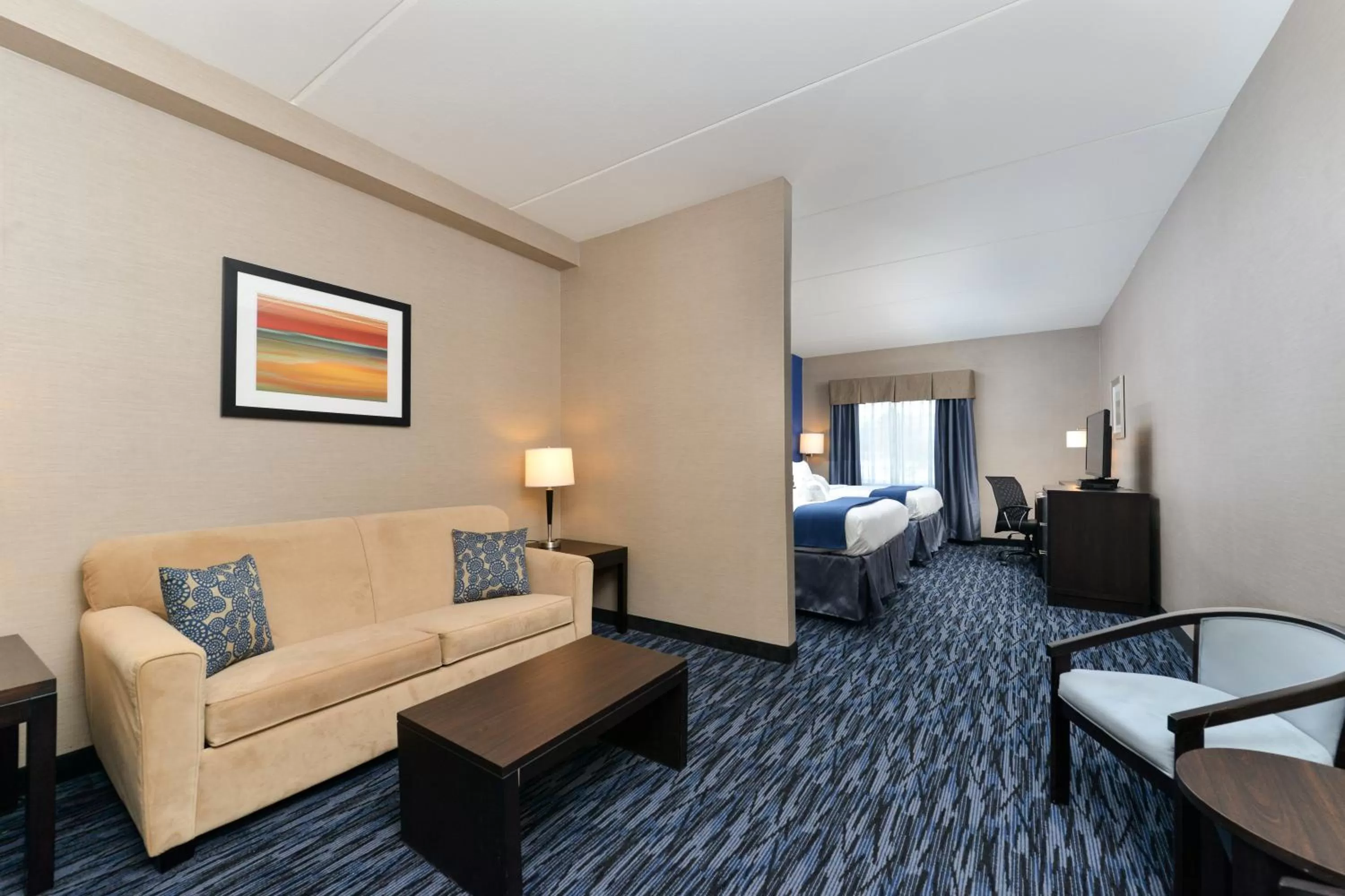 Bedroom in Holiday Inn Express & Suites Peekskill-Lower Hudson Valley by IHG