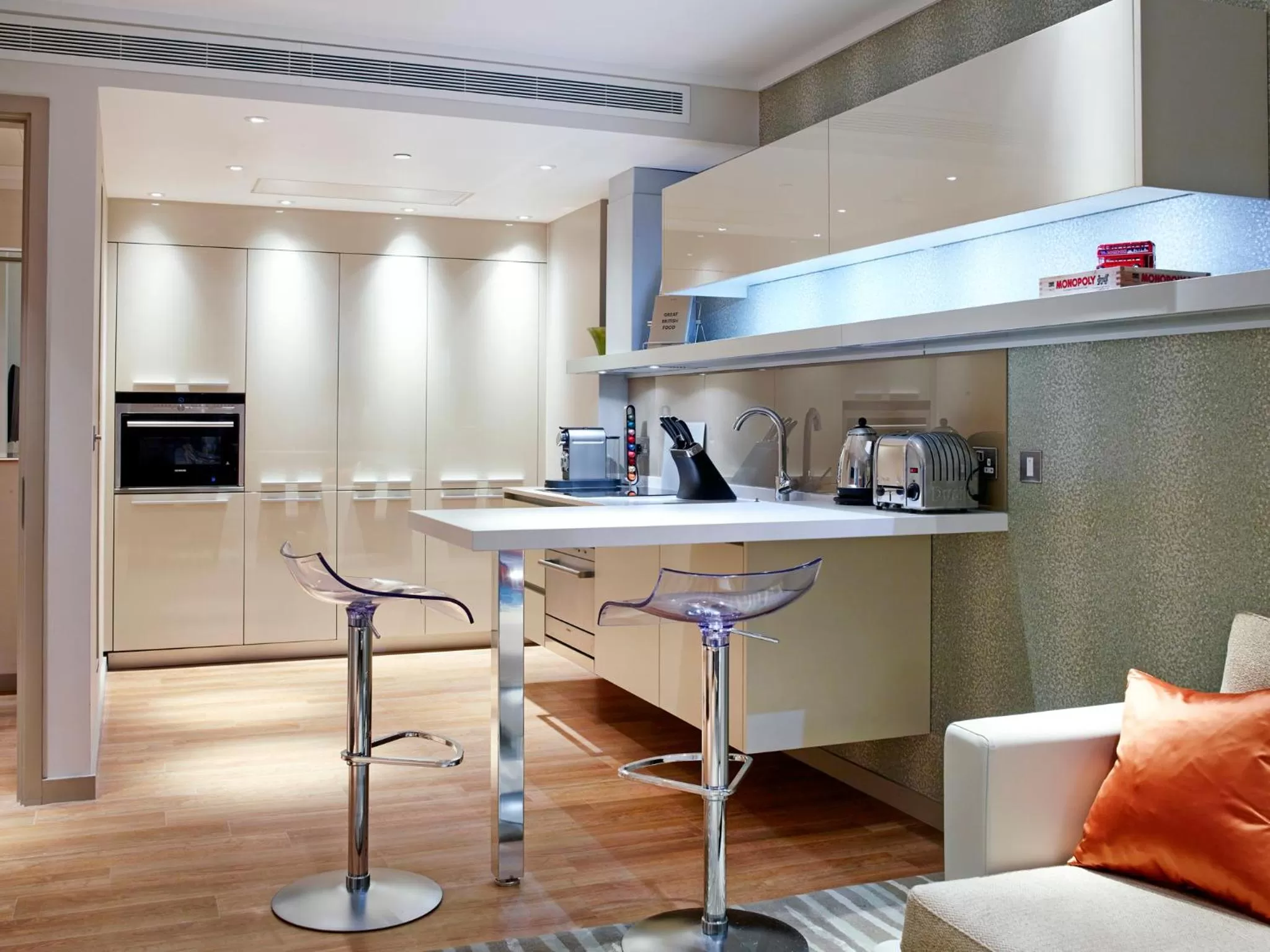 Kitchen or kitchenette in Cheval Three Quays at The Tower of London
