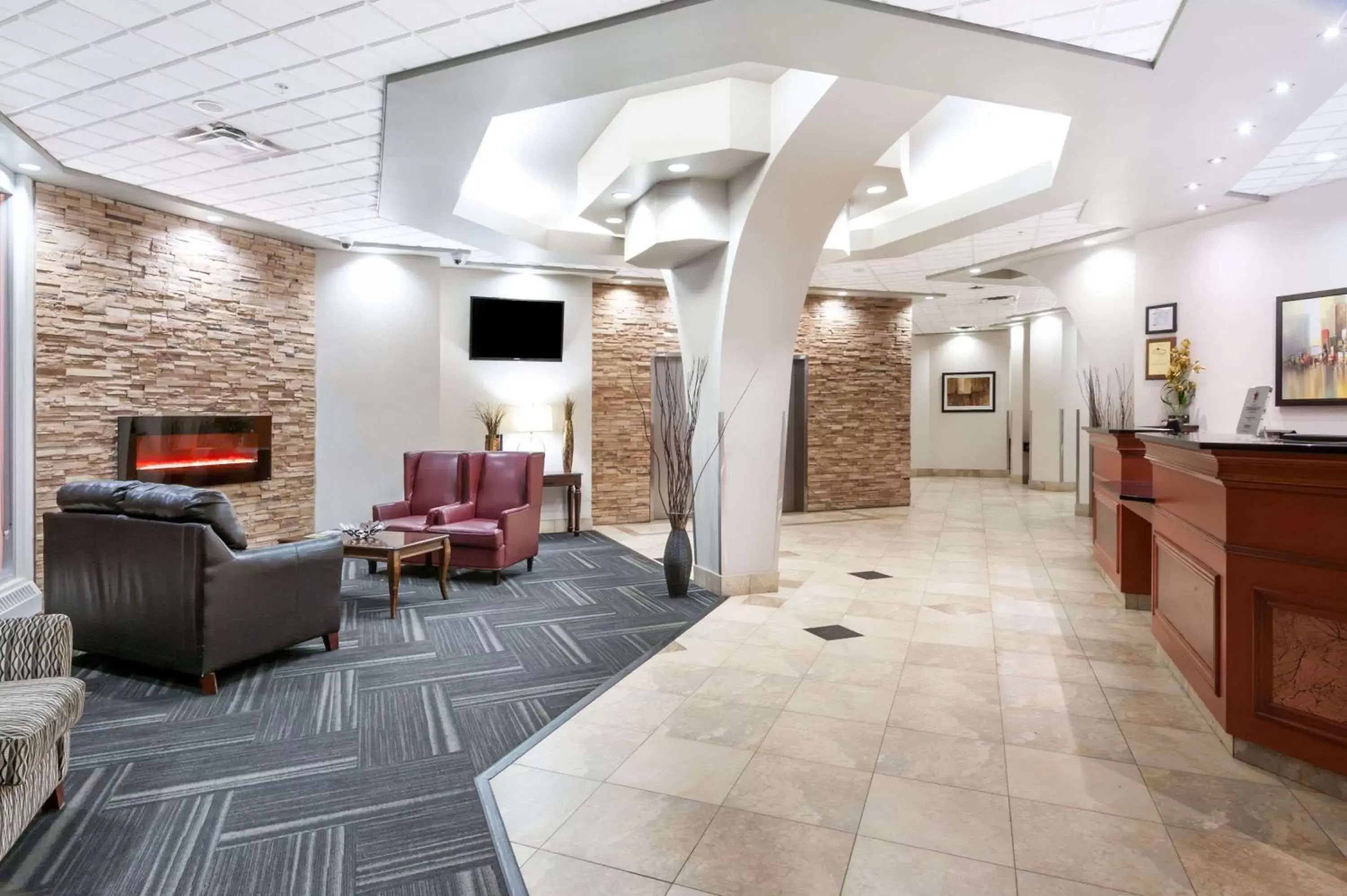 Lobby or reception, Lobby/Reception in Ramada by Wyndham Edmonton South