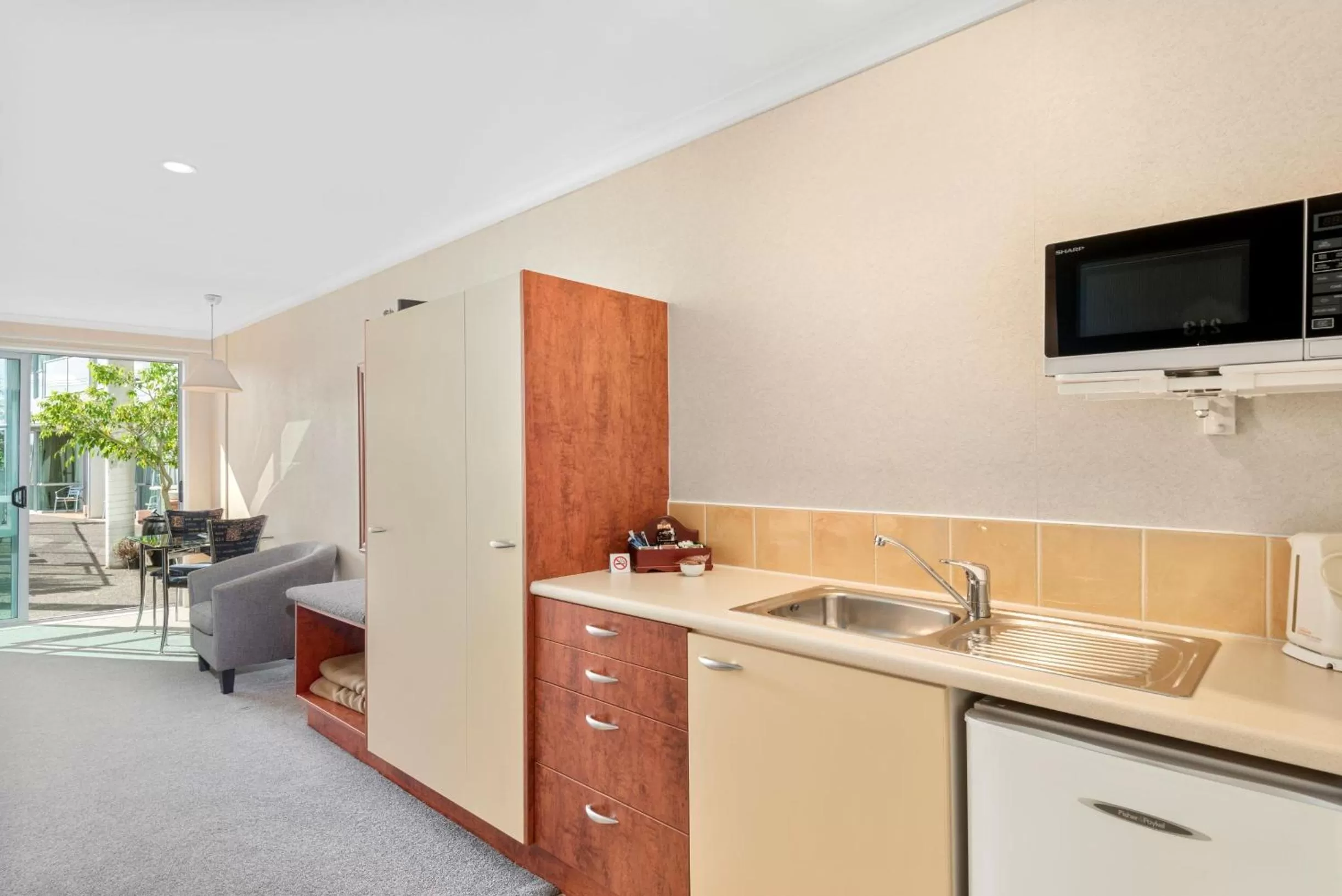 Coffee/tea facilities in Aristotles North Shore