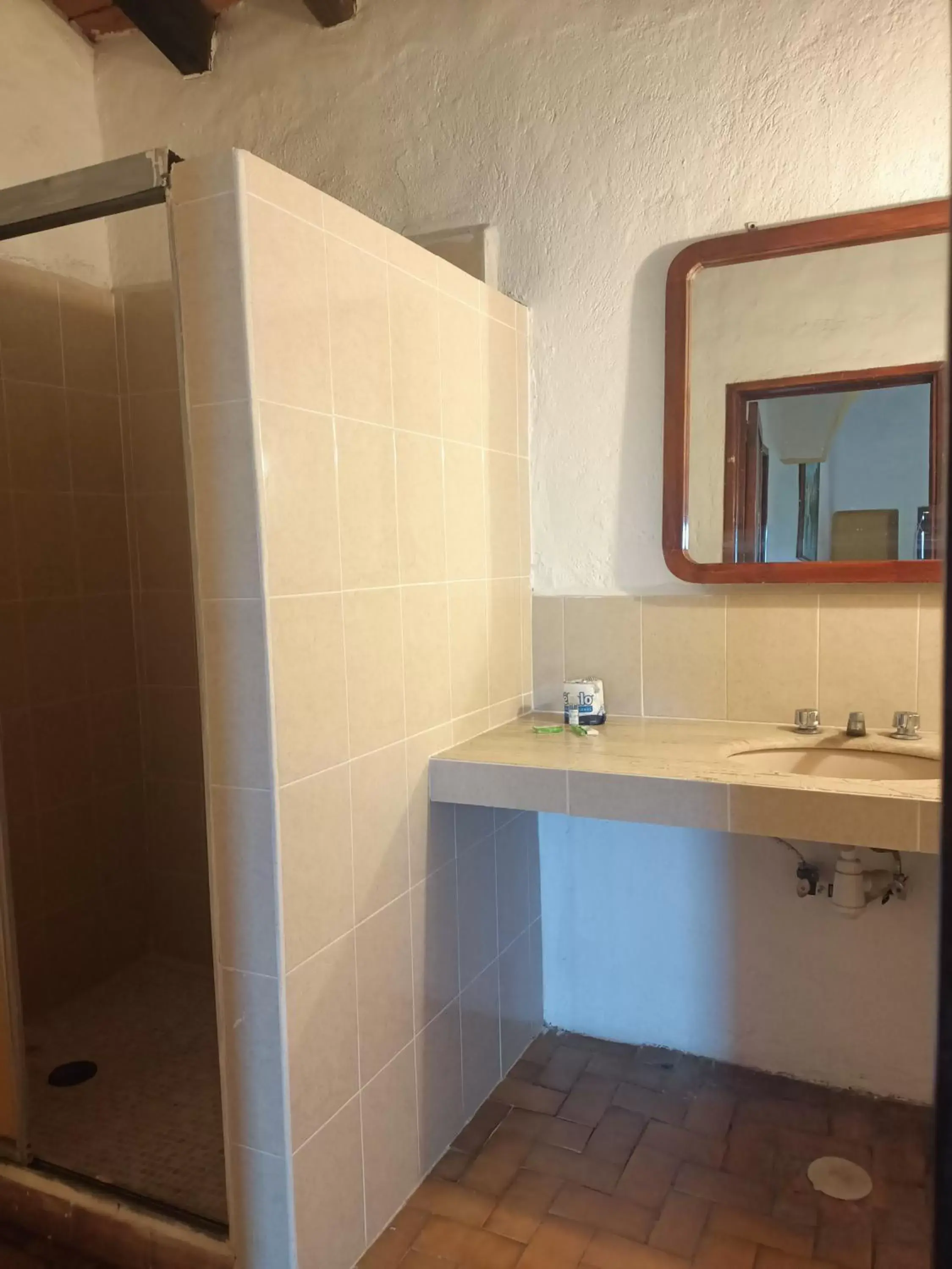 Bathroom in hotel plaza tucanes