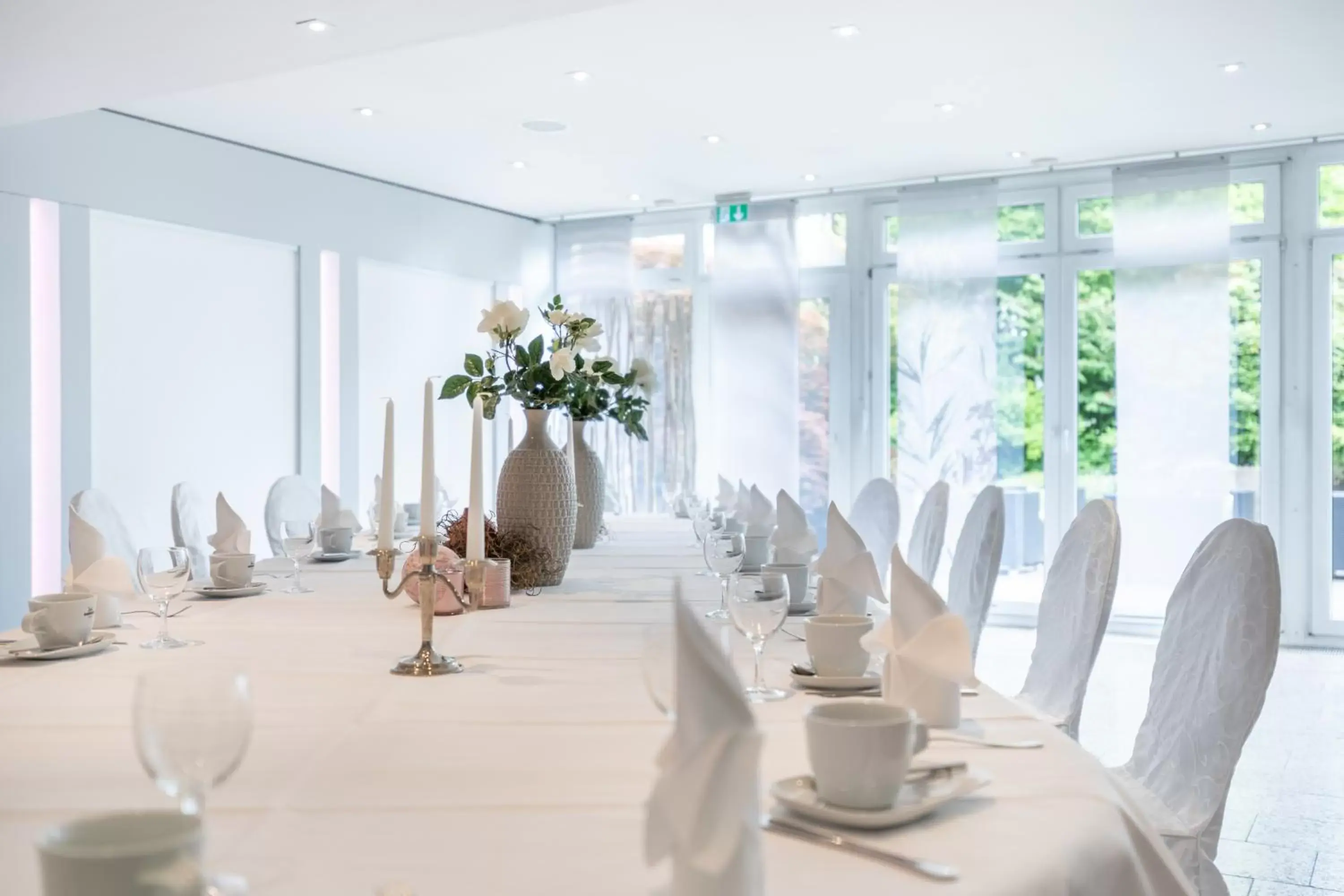 Banquet/Function facilities, Restaurant/Places to Eat in Select Hotel Elisenhof Mönchengladbach