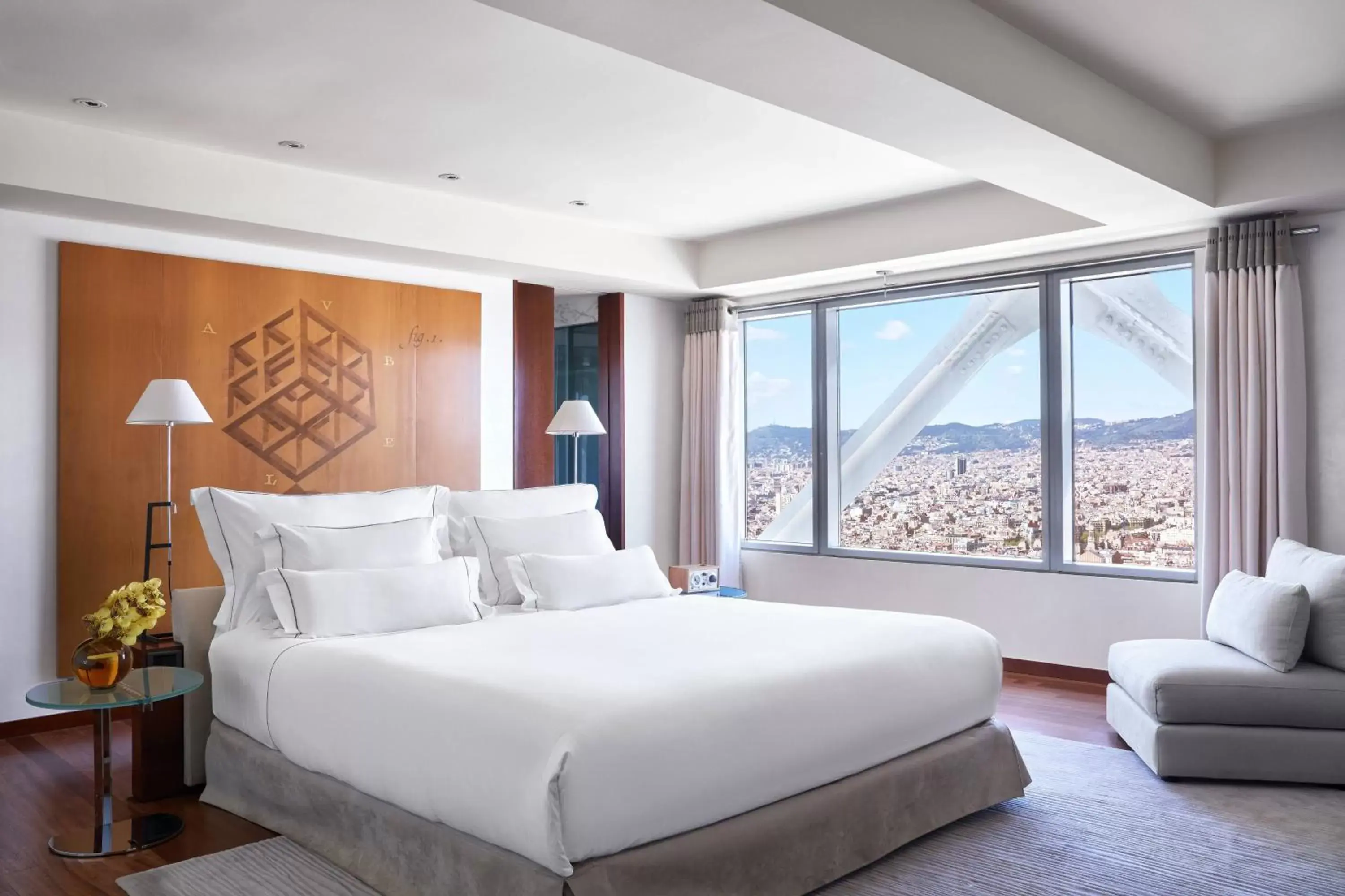 Bedroom in Hotel Arts Barcelona