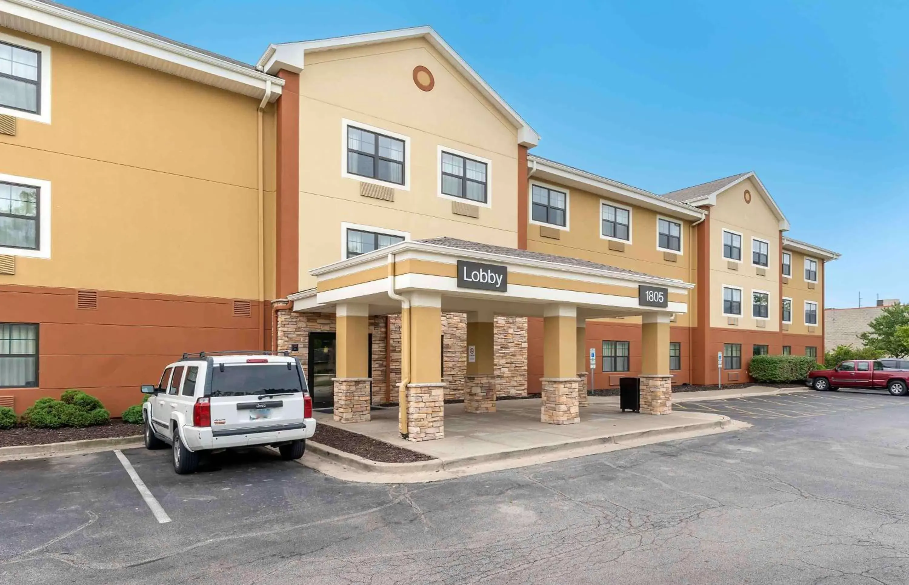 Property Building in Extended Stay America Suites - Bloomington - Normal