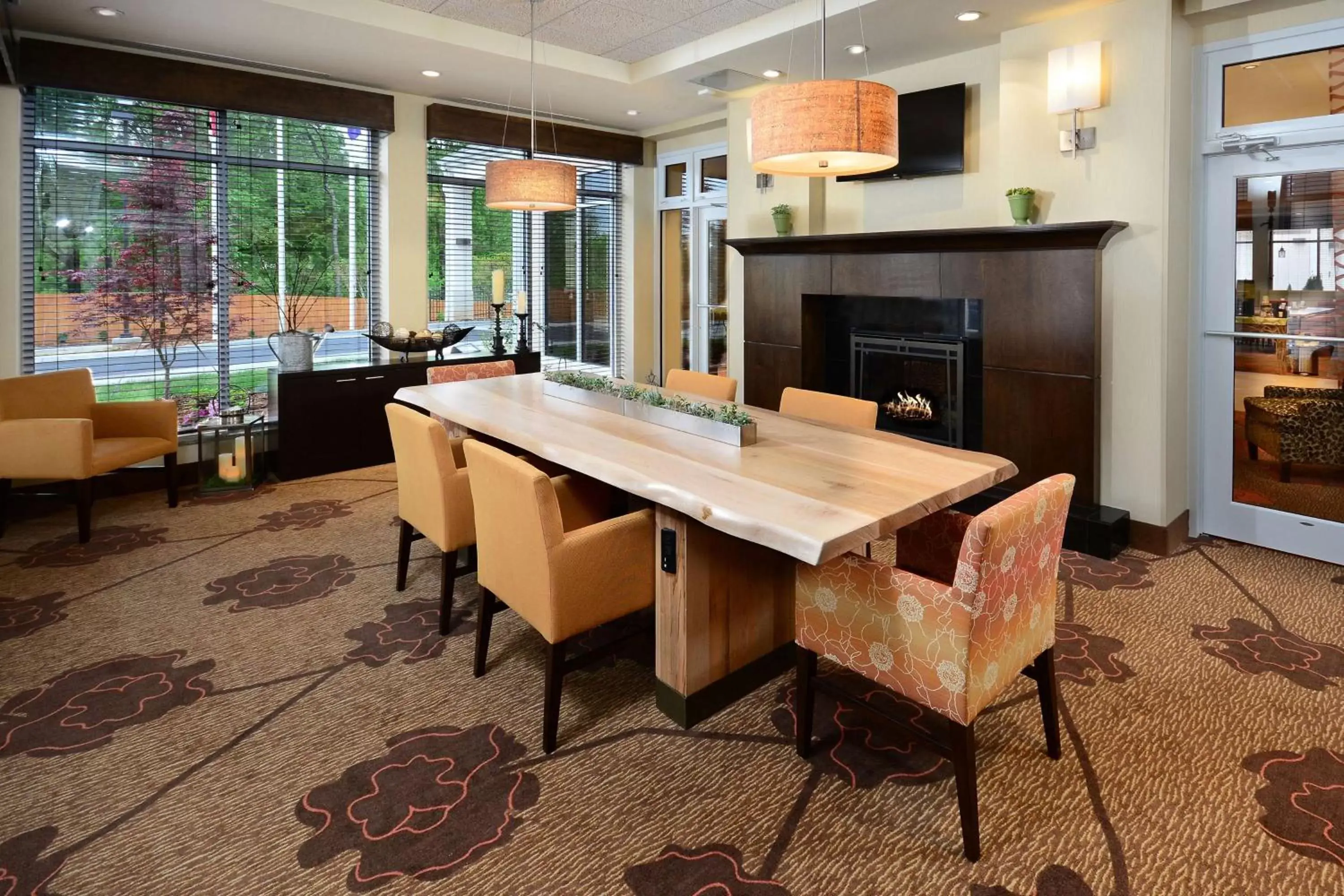 Lobby or reception in Hilton Garden Inn Greensboro Airport