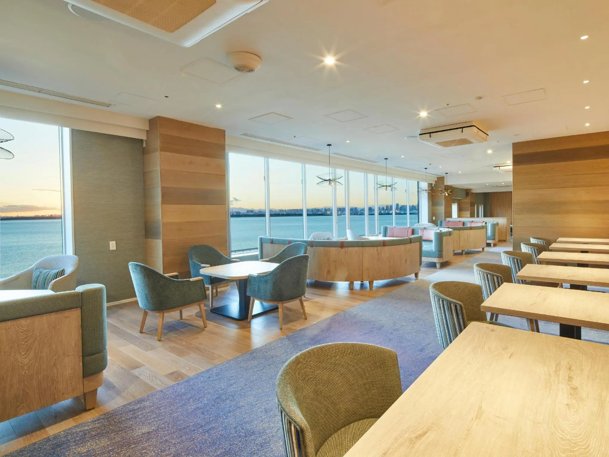Lounge or bar in Grand Nikko Tokyo Bay Maihama