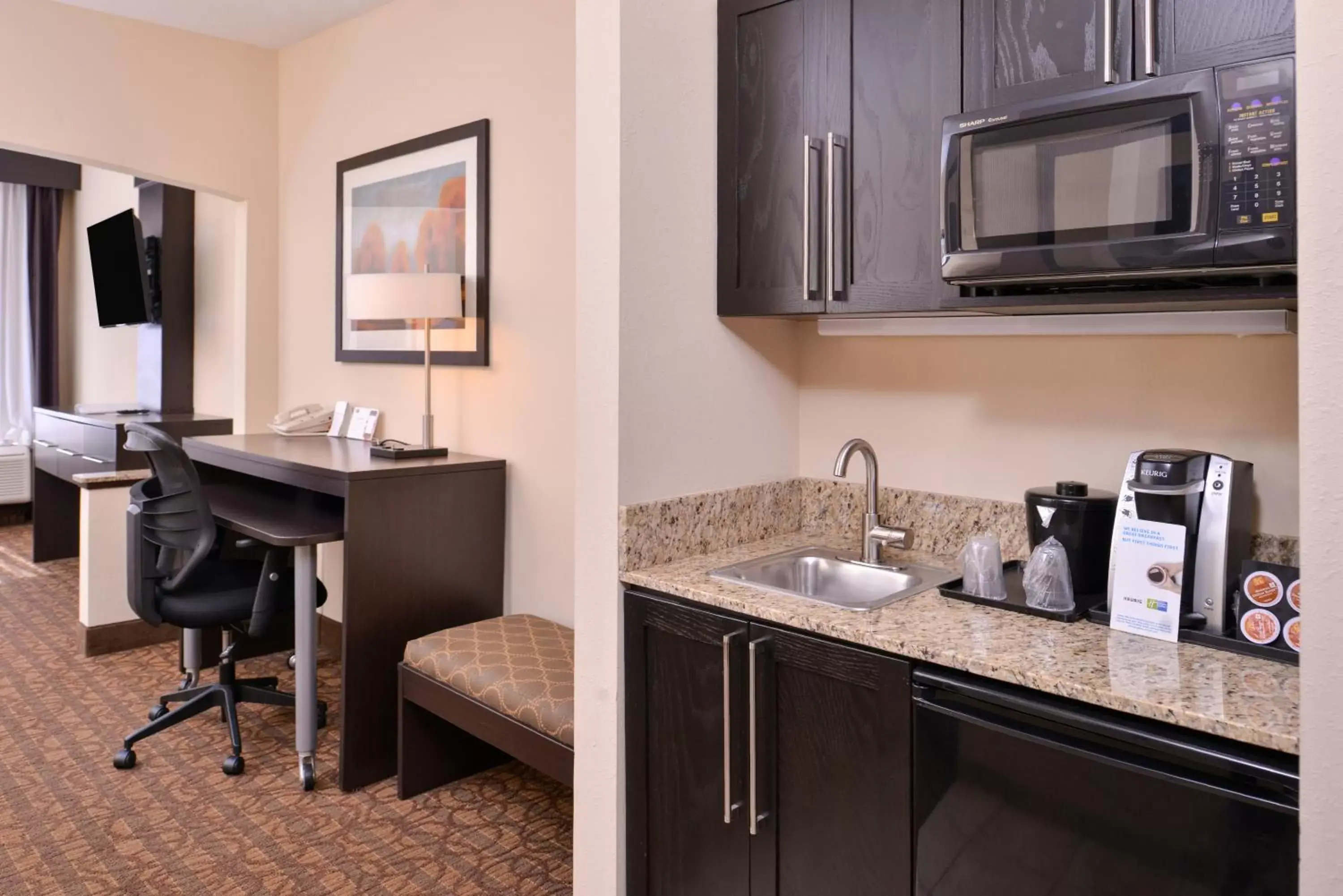 Photo of the whole room, Kitchen/Kitchenette in Holiday Inn Express Hotels & Suites Topeka West, an IHG Hotel