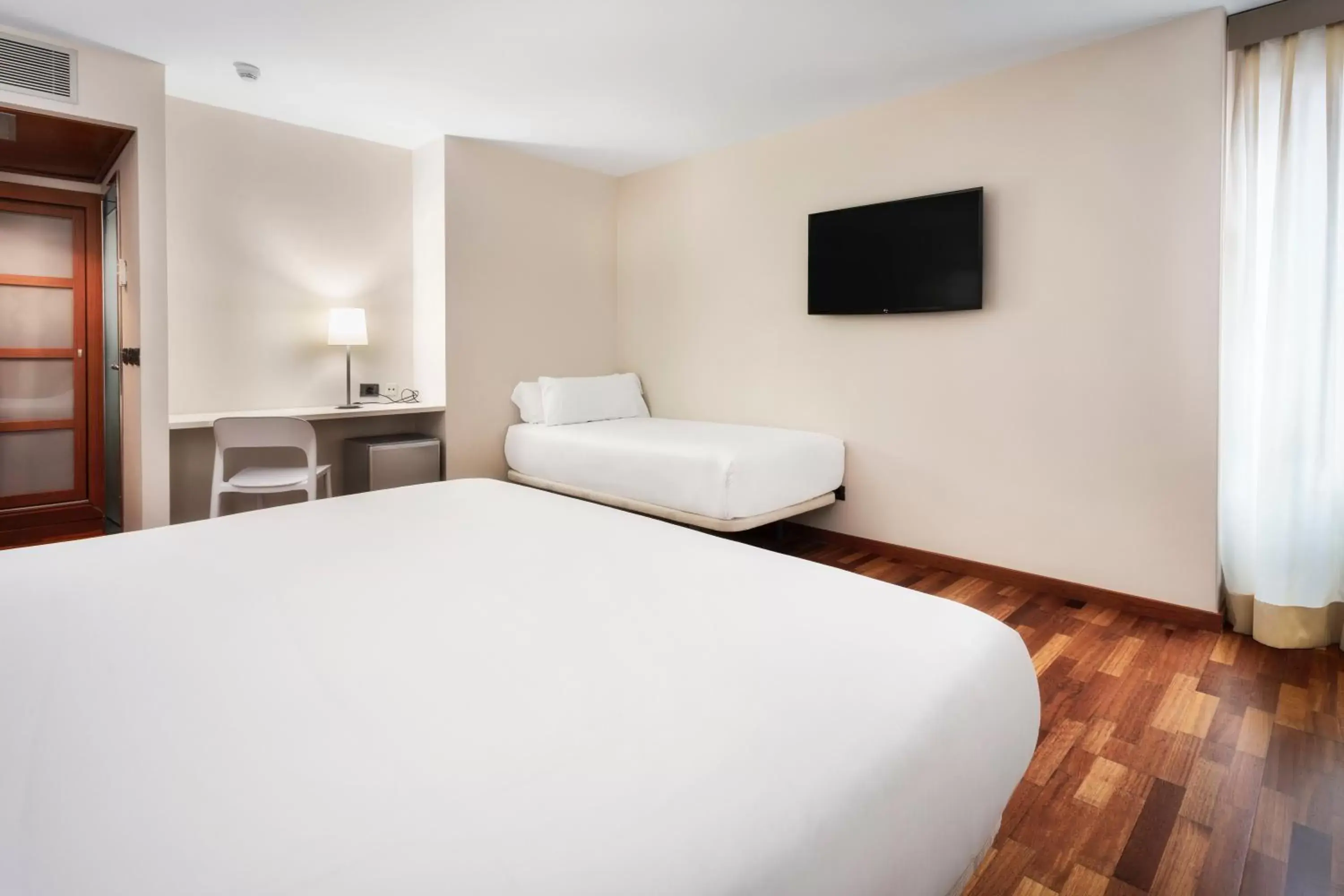 Bedroom, Bed in B&B HOTEL Castellón