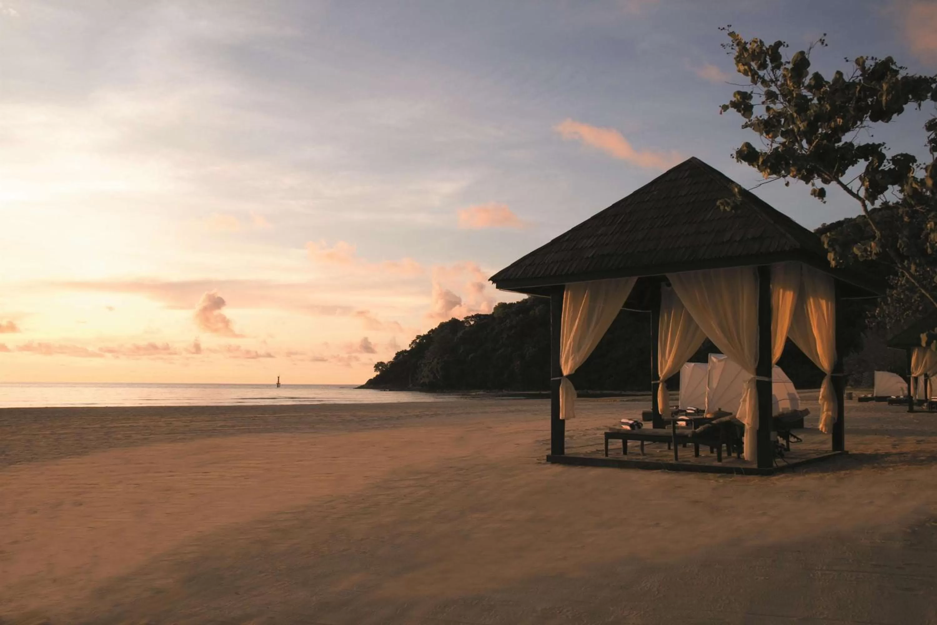 Beach in Shangri-La Rasa Ria, Kota Kinabalu