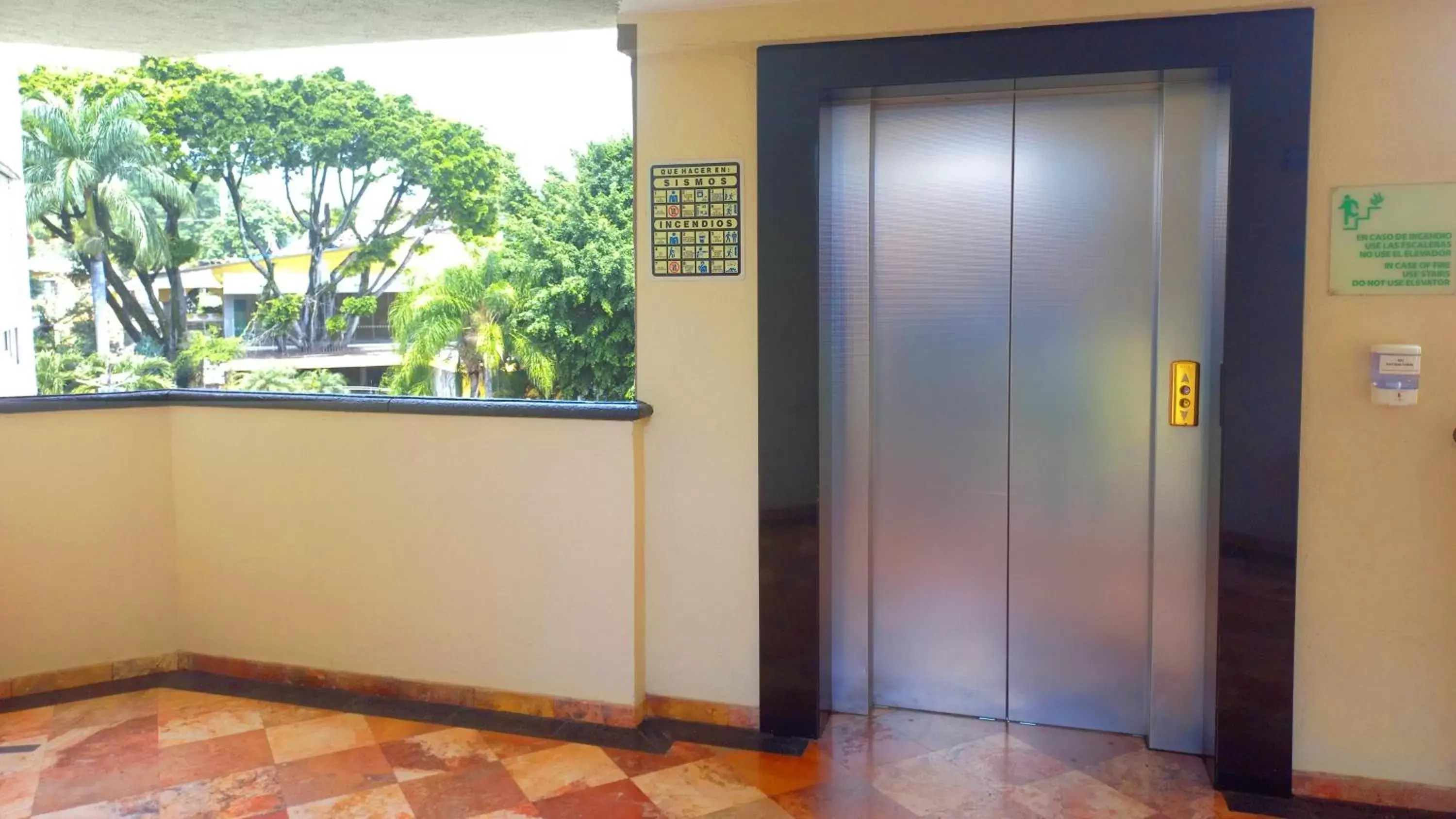 Lobby or reception in Holiday Inn Cuernavaca, an IHG Hotel