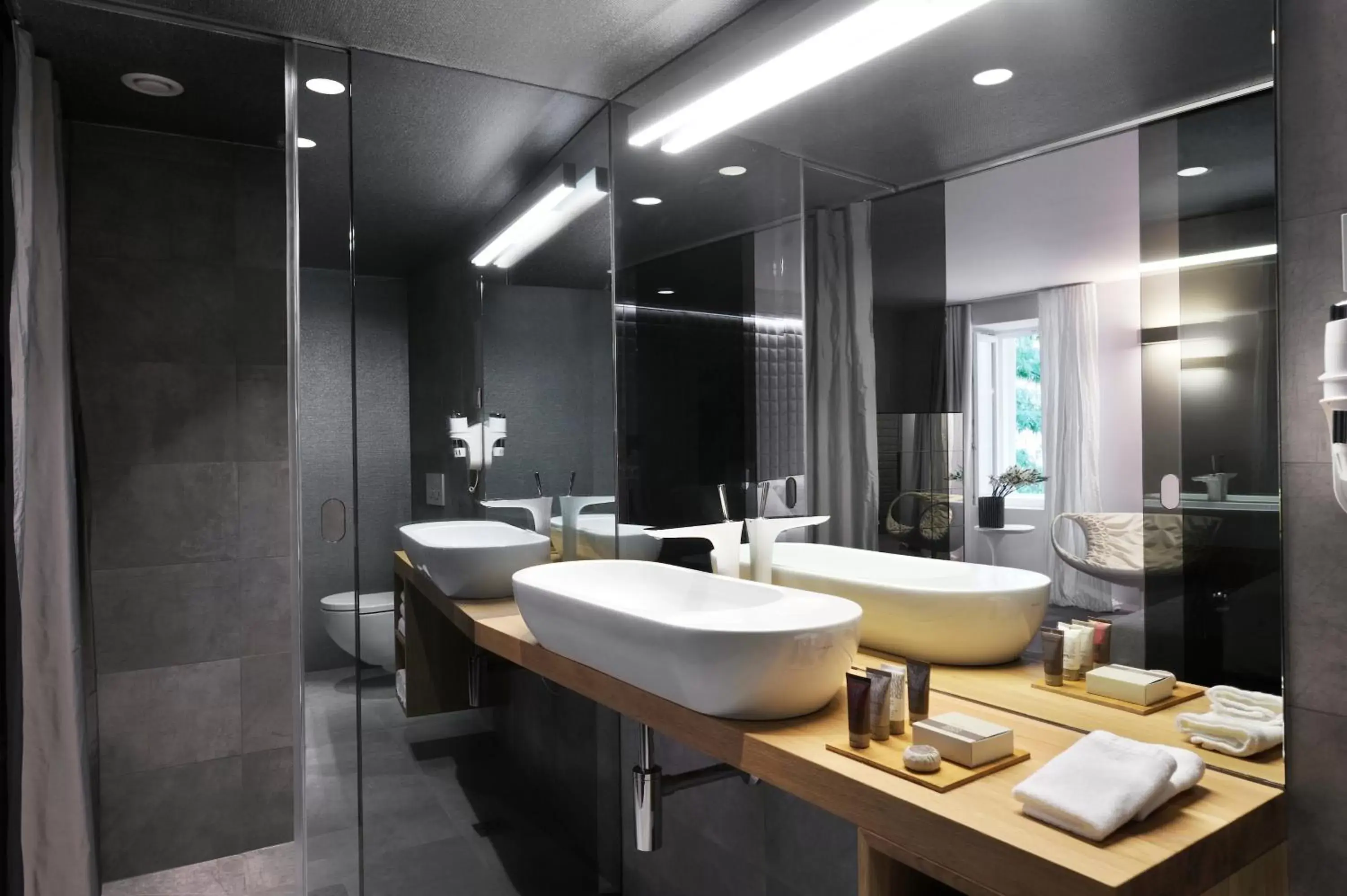 Shower, Bathroom in Vander Urbani Resort - a Member of Design Hotels