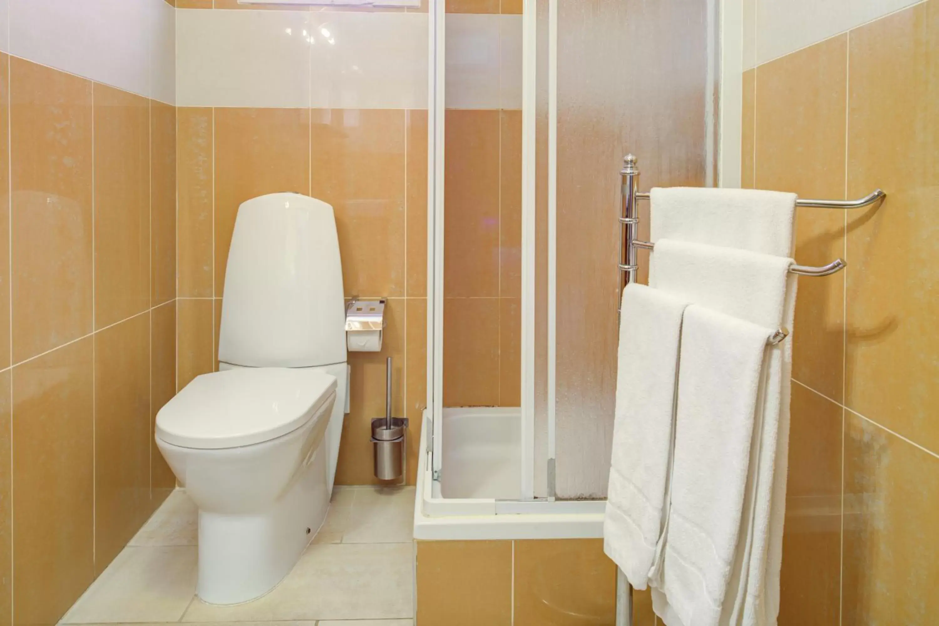 Bathroom in Choromar Apartments