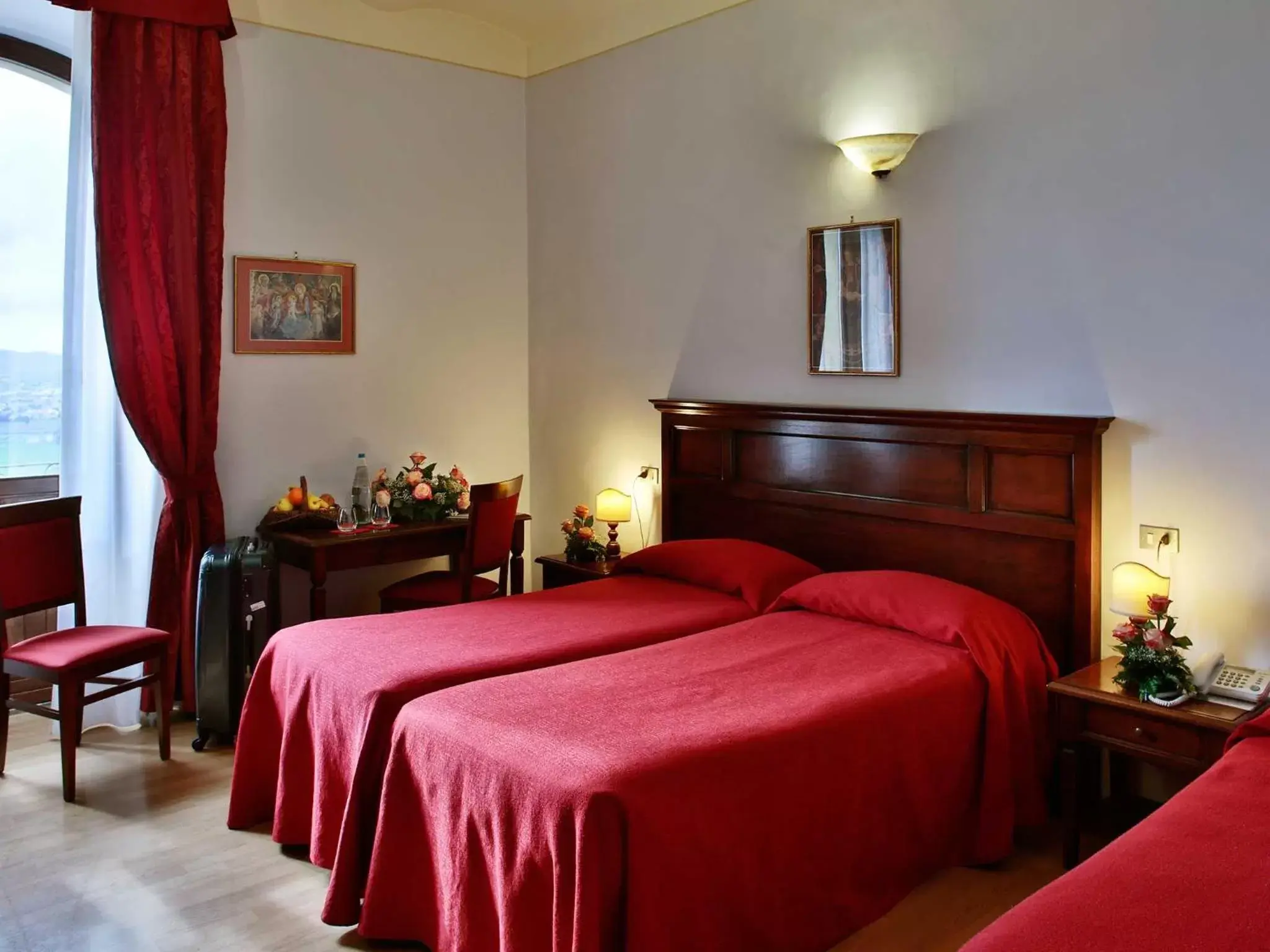 Day, Bed in Hotel Windsor Savoia