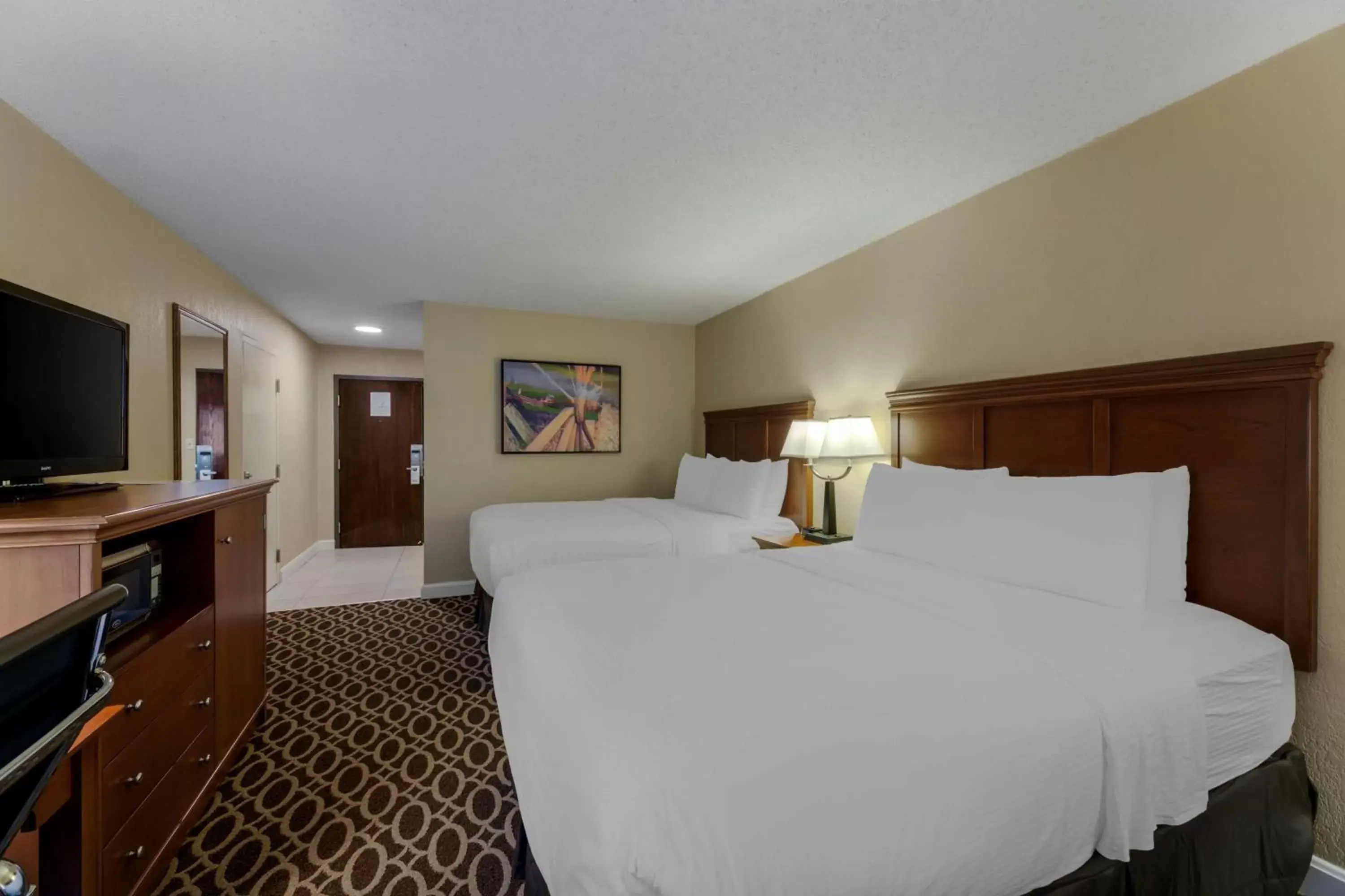 Bedroom, Bed in Best Western Plus Wooster Hotel & Conference Center