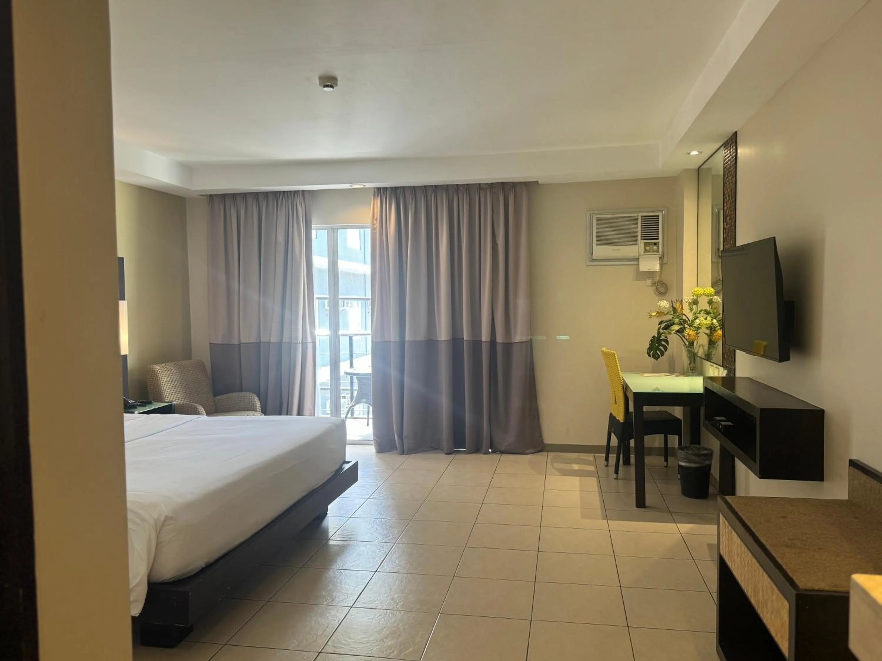 Bed in Circle Inn - Iloilo City Center