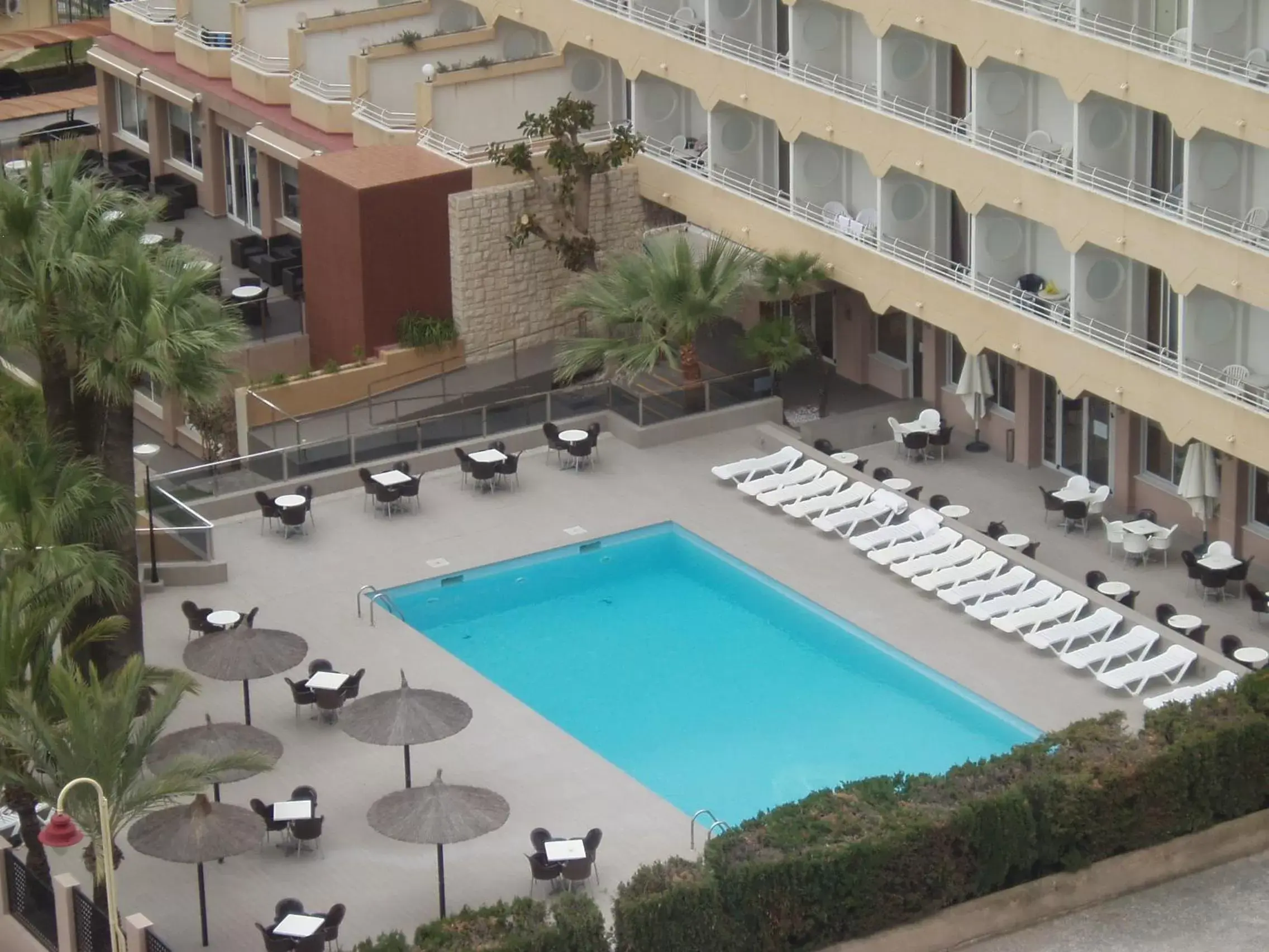 Bird's eye view, Pool View in Mont-Park