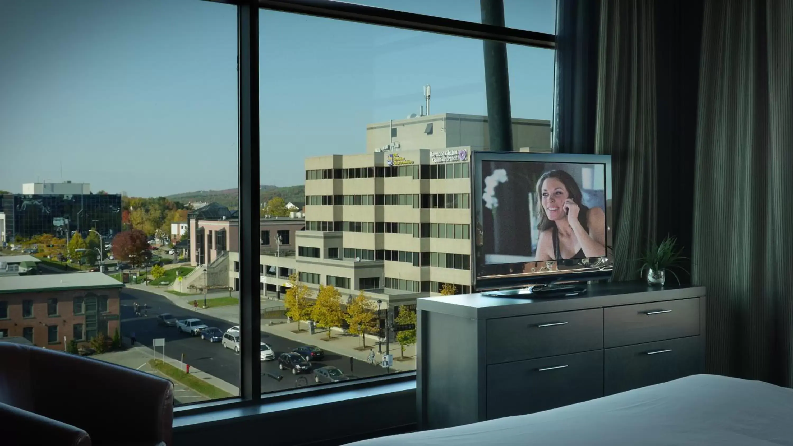 View (from property/room), TV/Entertainment Center in Grand Times Hotel Sherbrooke